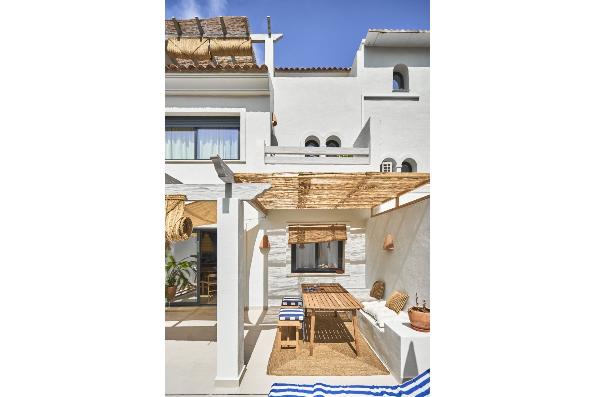 Resale - House - Townhouse - El Paraiso - El Paraíso