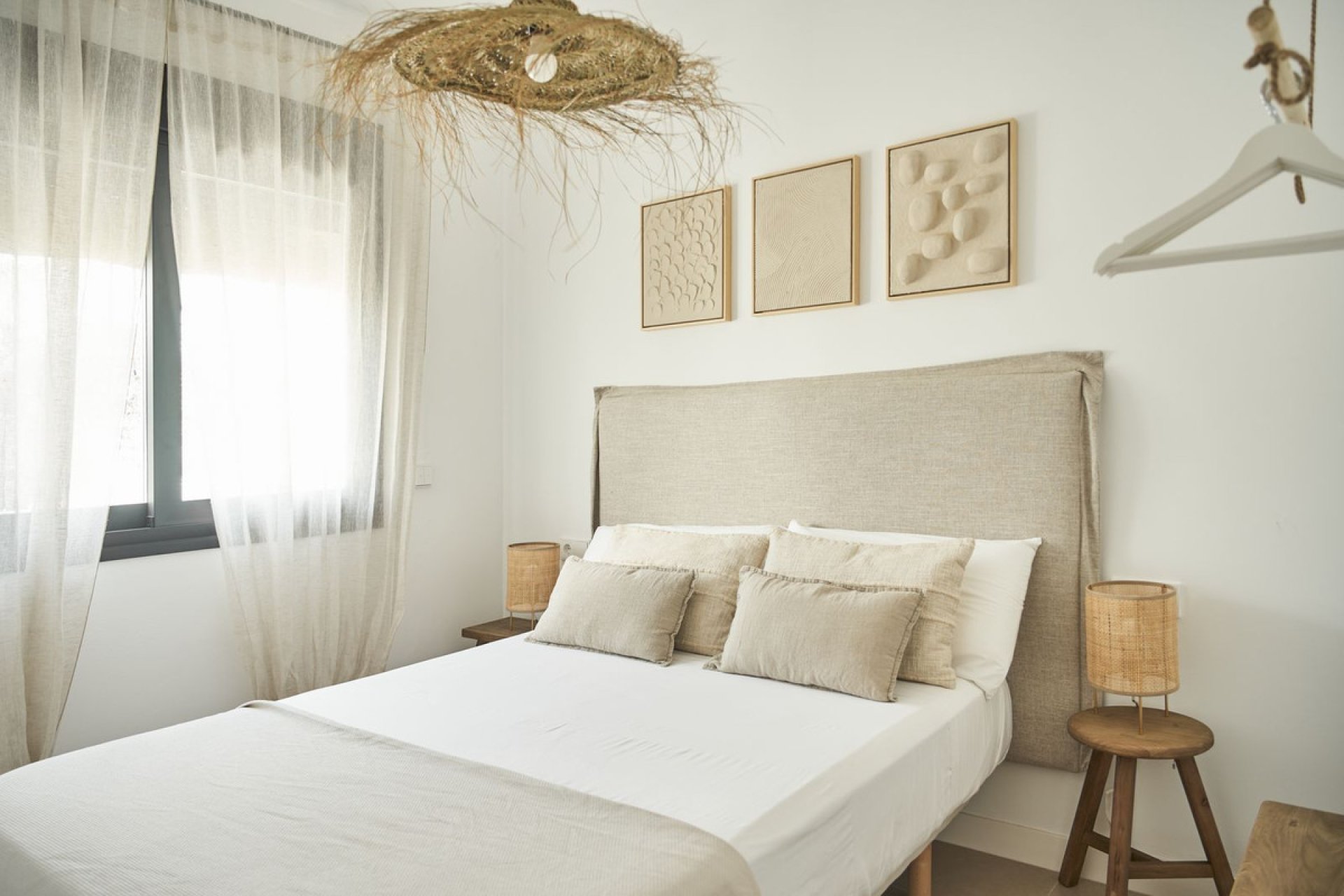 Resale - House - Townhouse - El Paraiso - El Paraíso