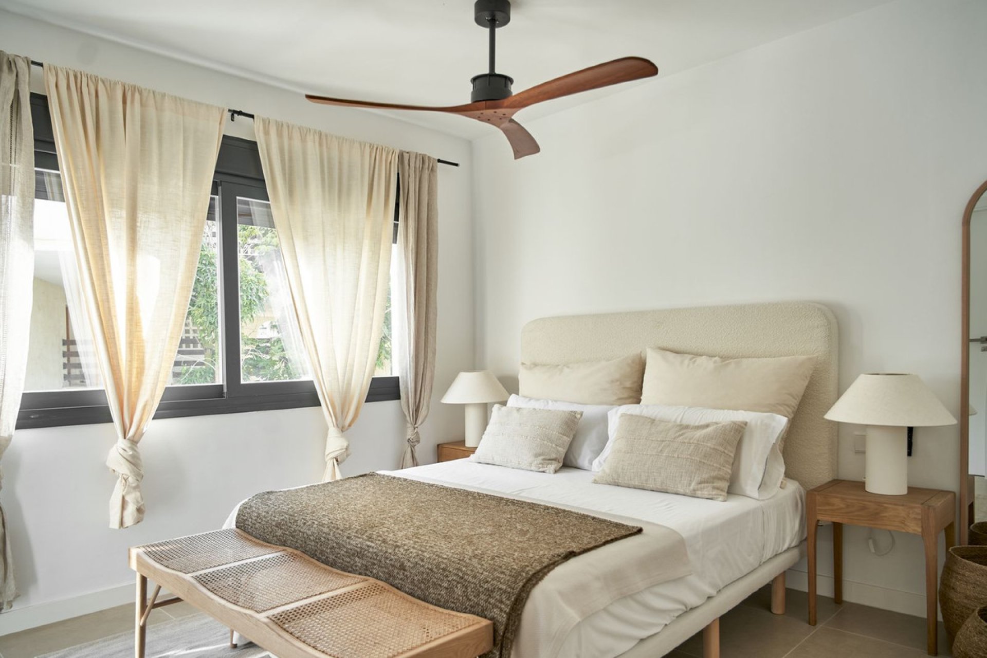 Resale - House - Townhouse - El Paraiso - El Paraíso