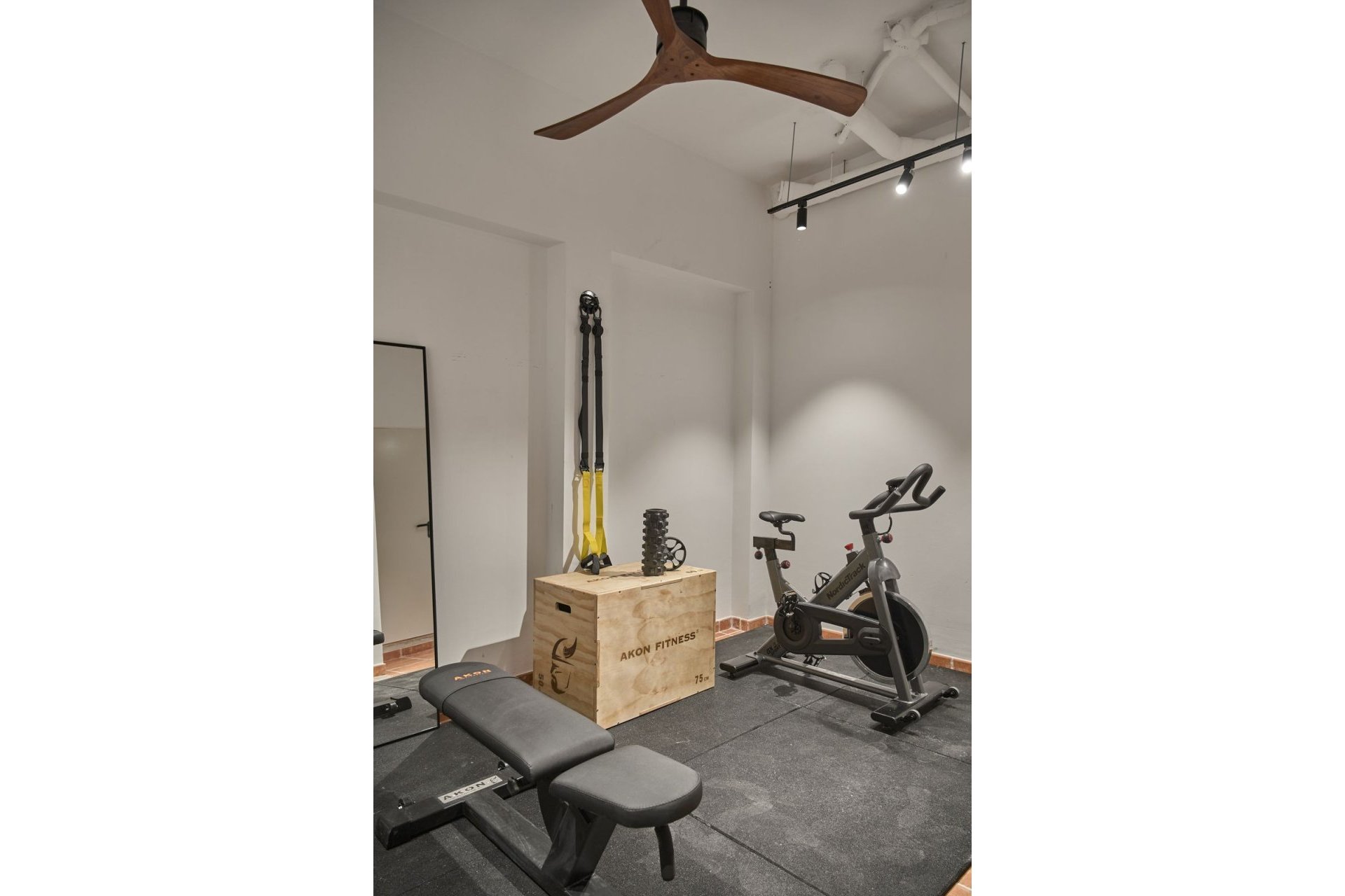 Resale - House - Townhouse - El Paraiso - El Paraíso