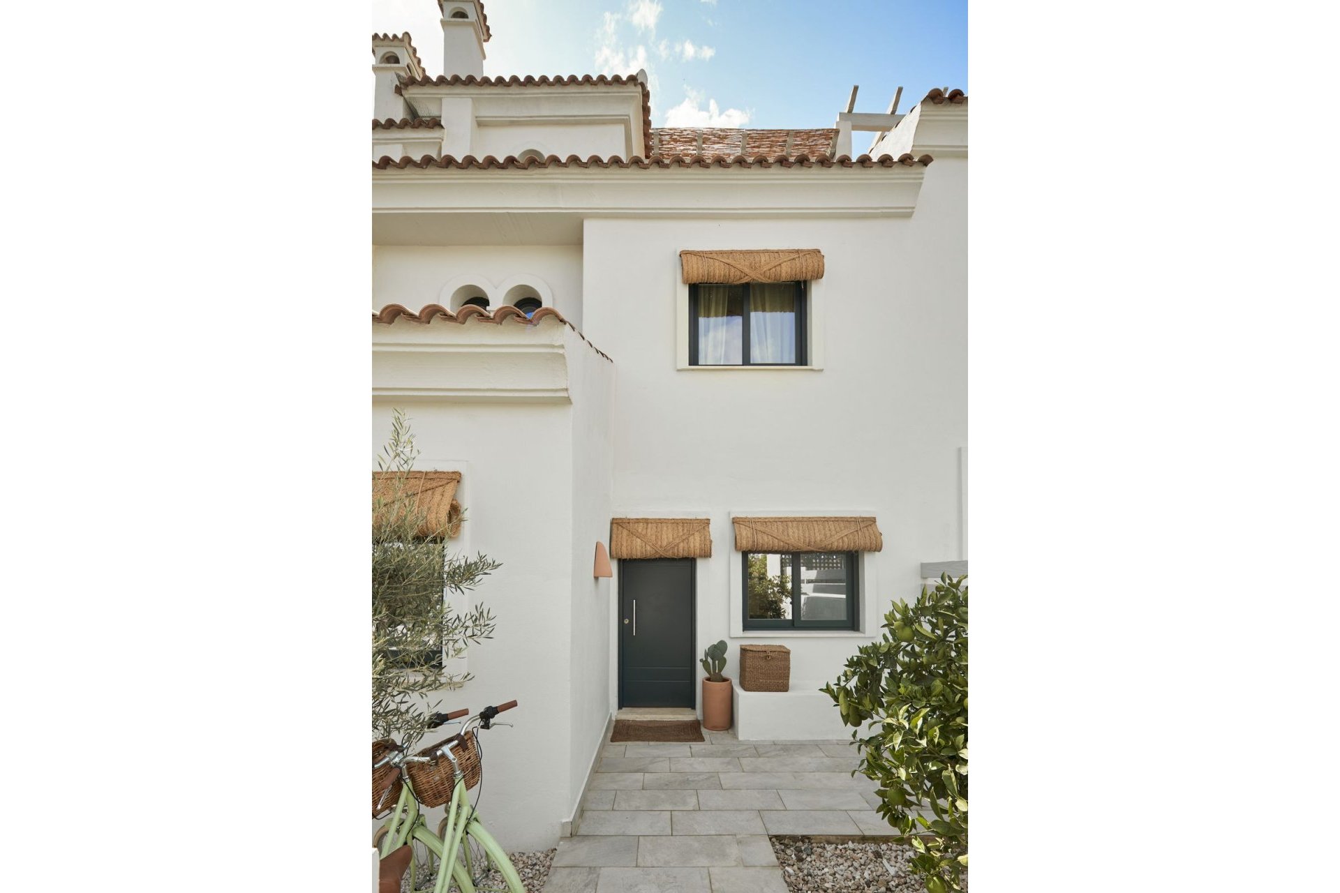 Resale - House - Townhouse - El Paraiso - El Paraíso