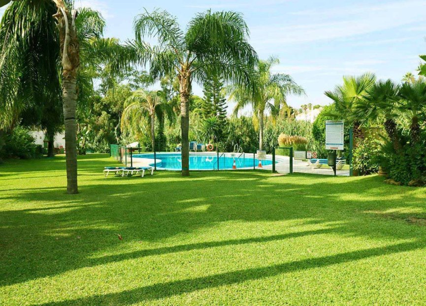 Resale - House - Townhouse - Estepona - Atalaya