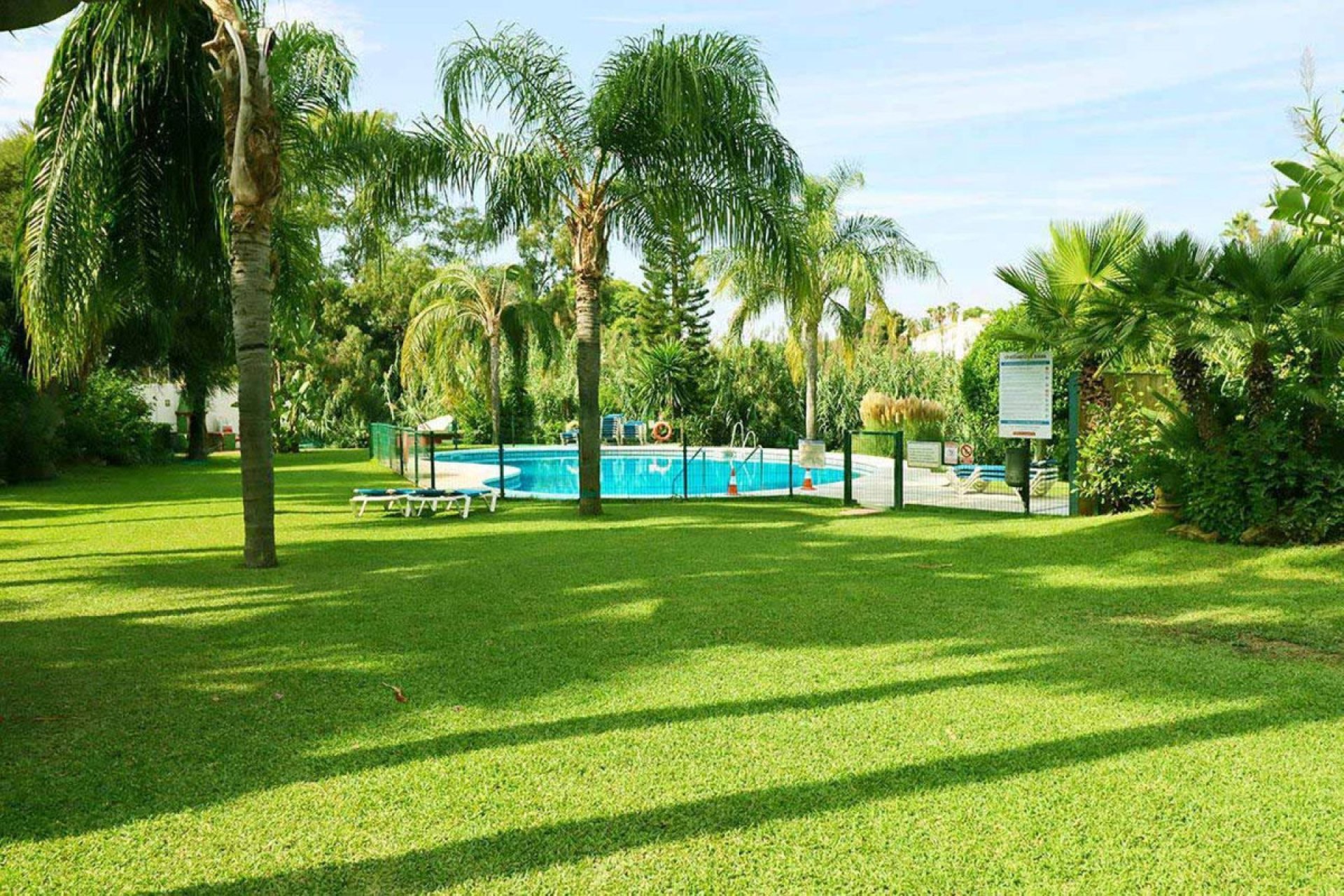 Resale - House - Townhouse - Estepona - Atalaya