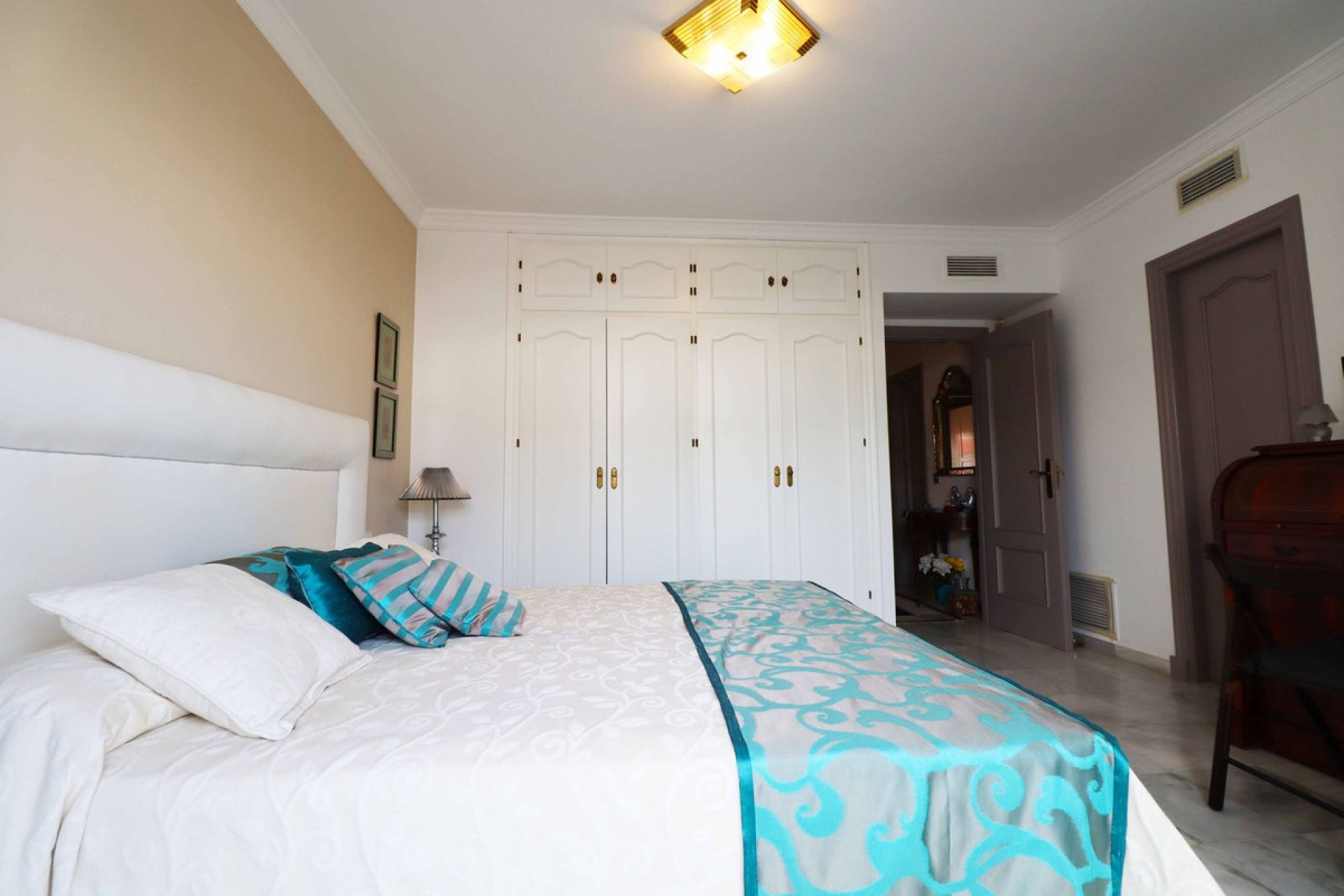 Resale - House - Townhouse - Estepona - Atalaya