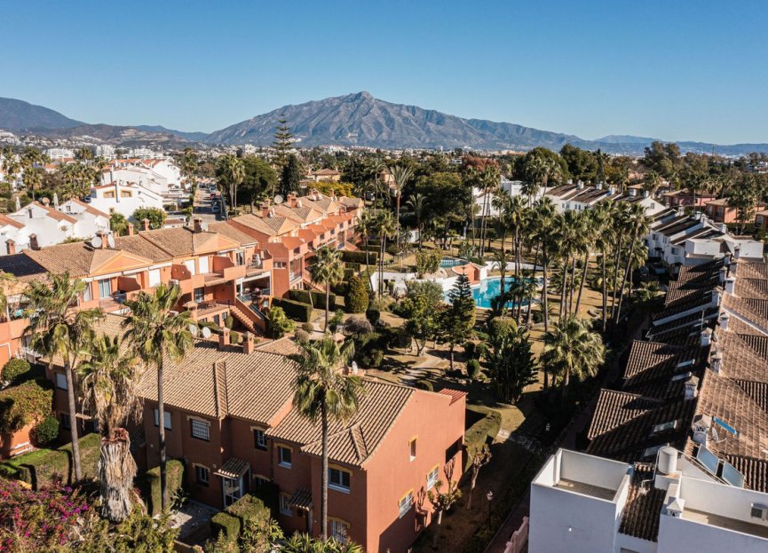 Resale - House - Townhouse - Estepona - Atalaya