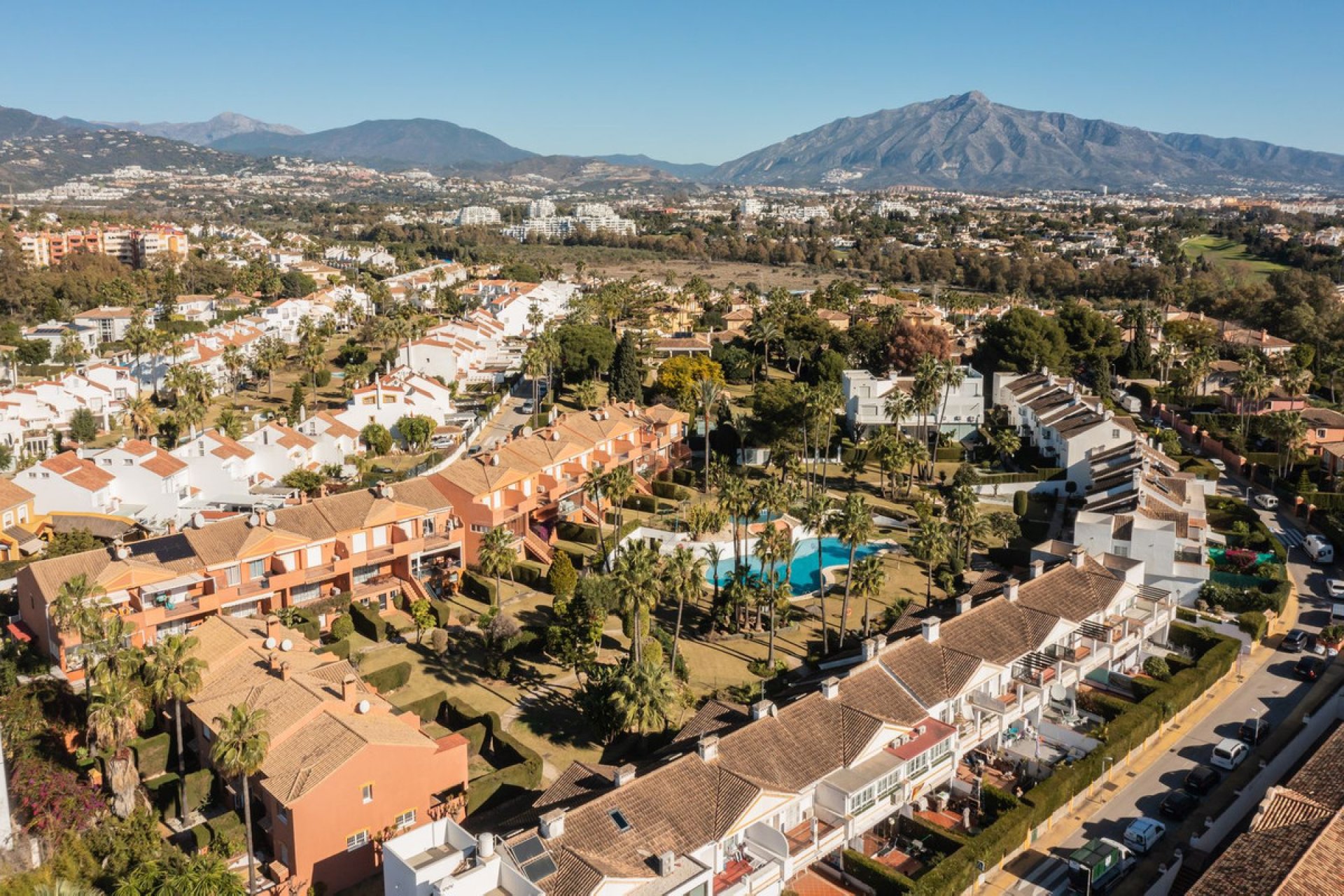 Resale - House - Townhouse - Estepona - Atalaya