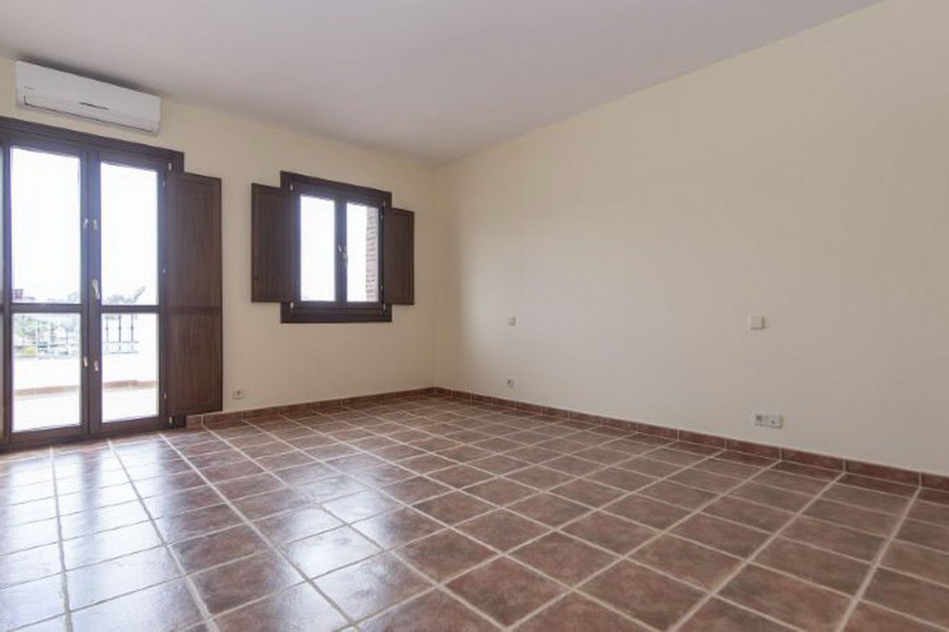 Resale - House - Townhouse - Estepona - Atalaya