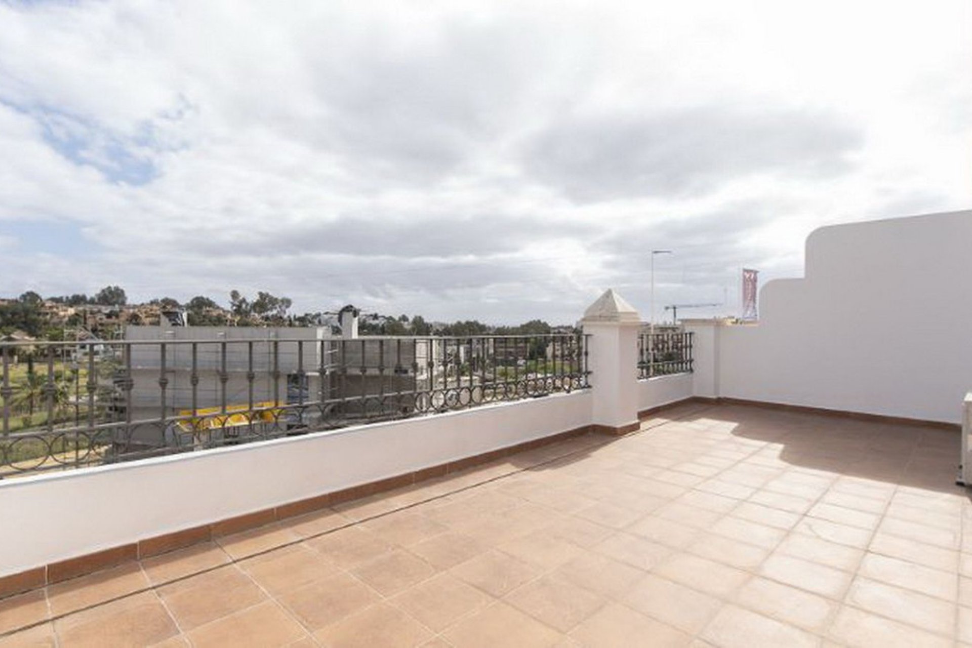 Resale - House - Townhouse - Estepona - Atalaya