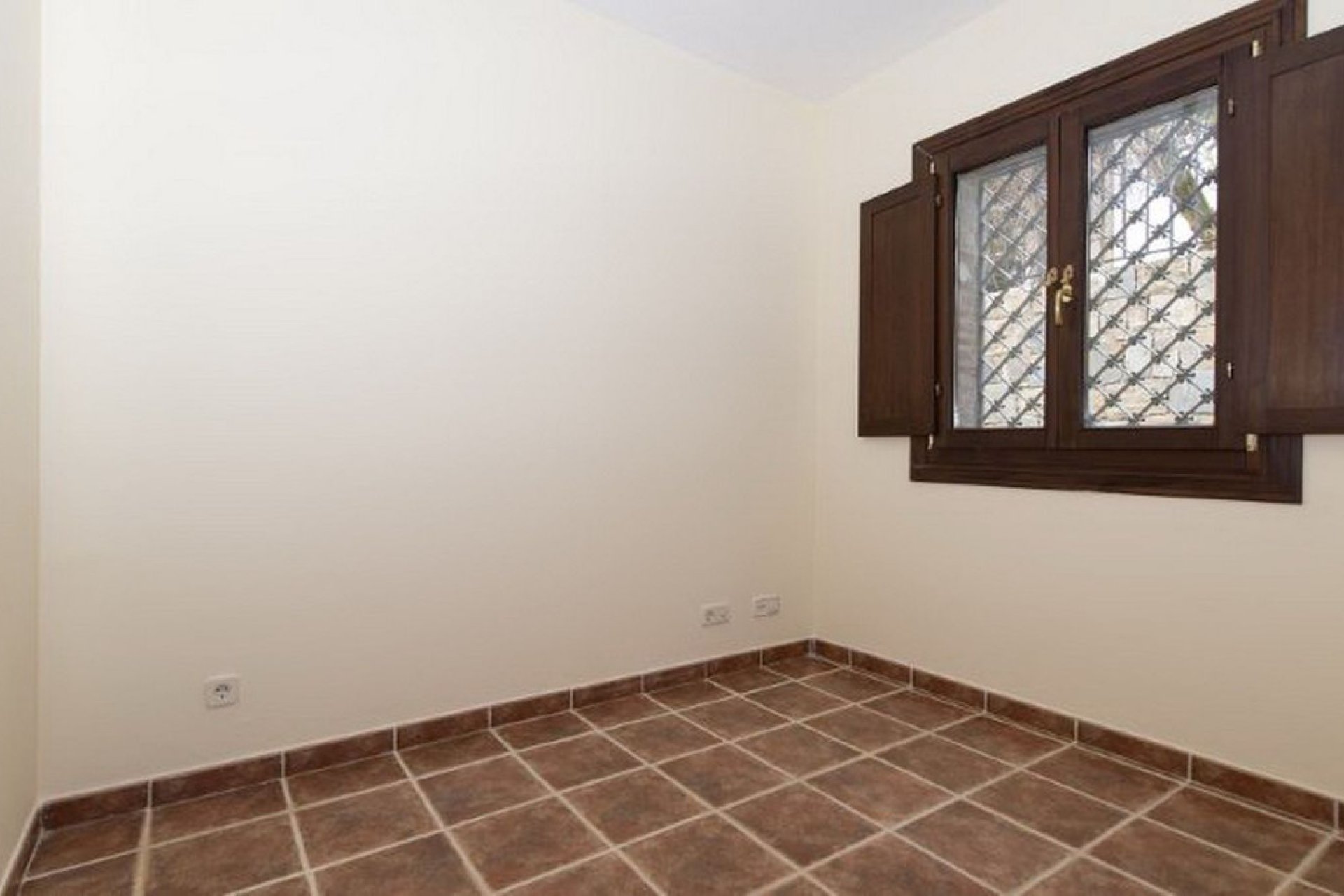 Resale - House - Townhouse - Estepona - Atalaya