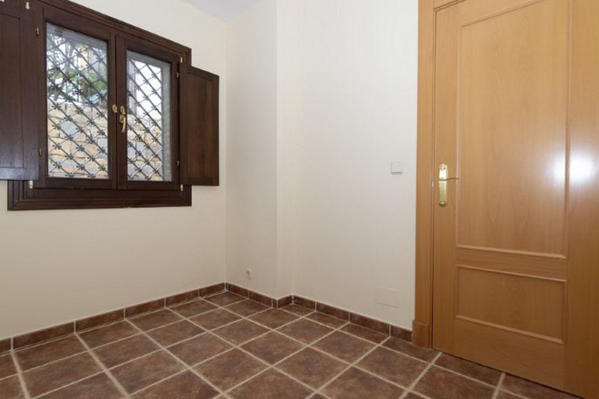 Resale - House - Townhouse - Estepona - Atalaya