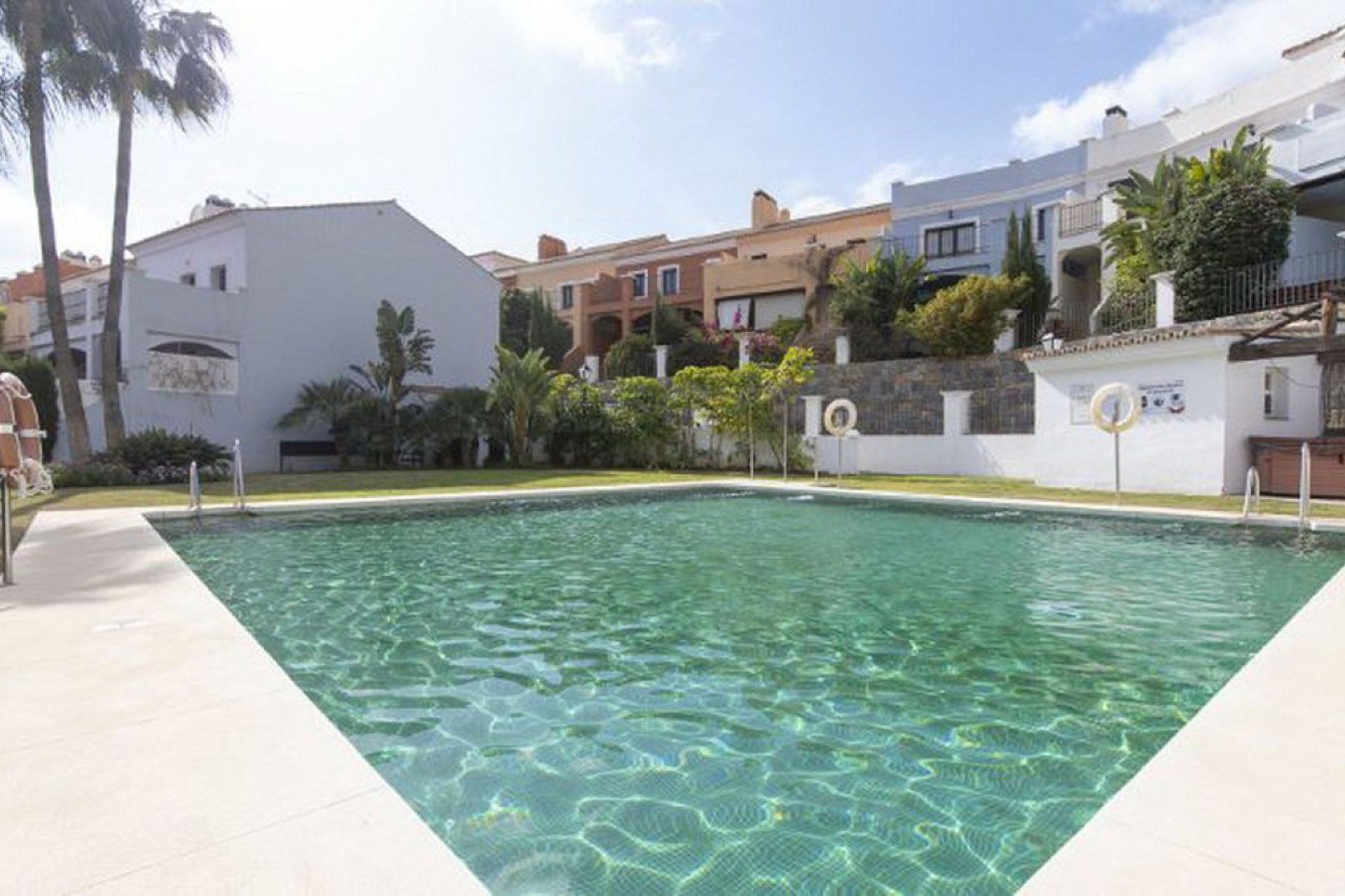 Resale - House - Townhouse - Estepona - Atalaya