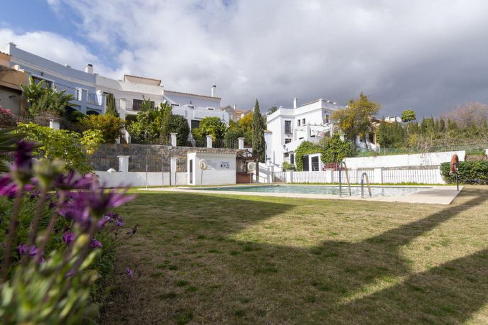 Resale - House - Townhouse - Estepona - Atalaya