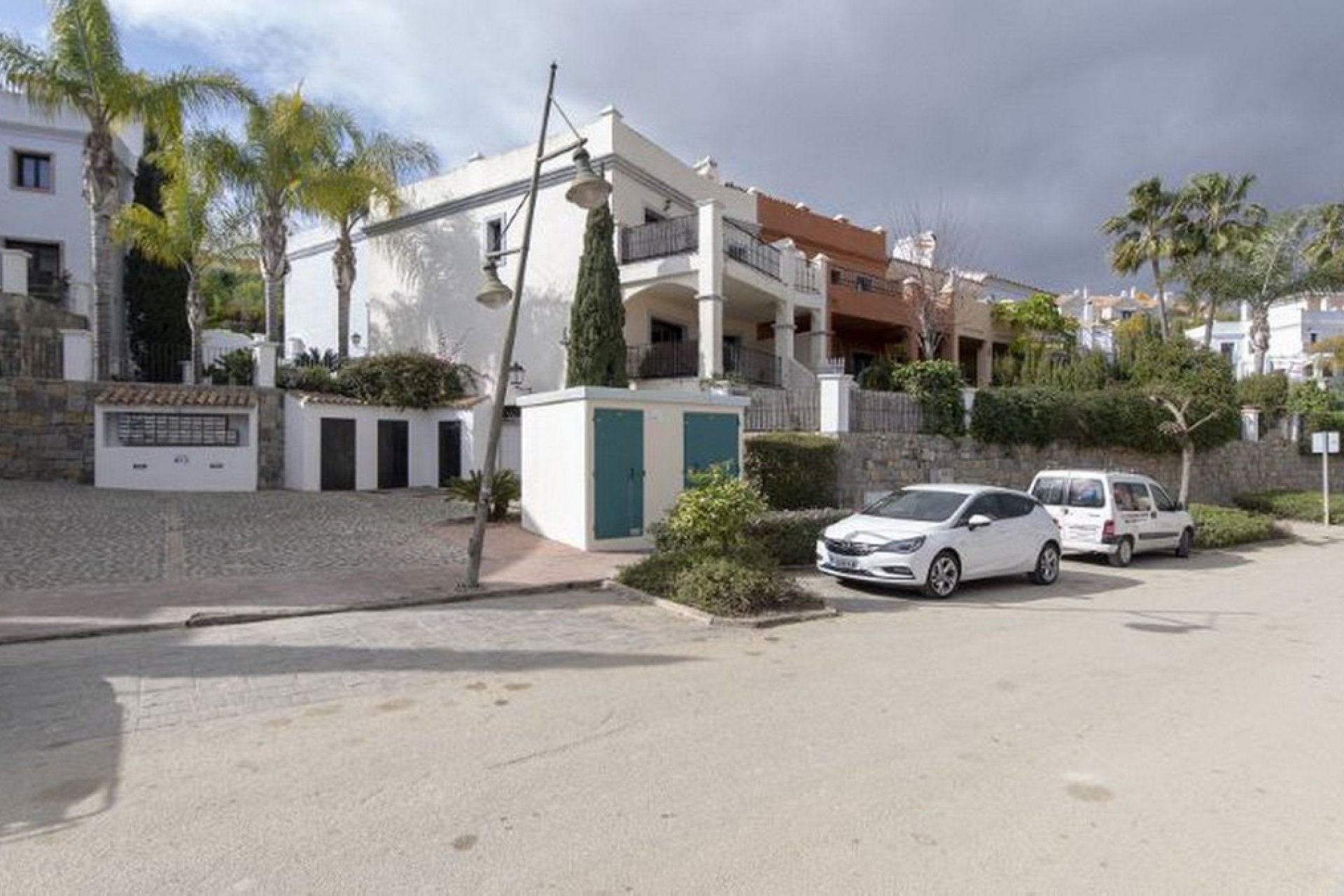 Resale - House - Townhouse - Estepona - Atalaya