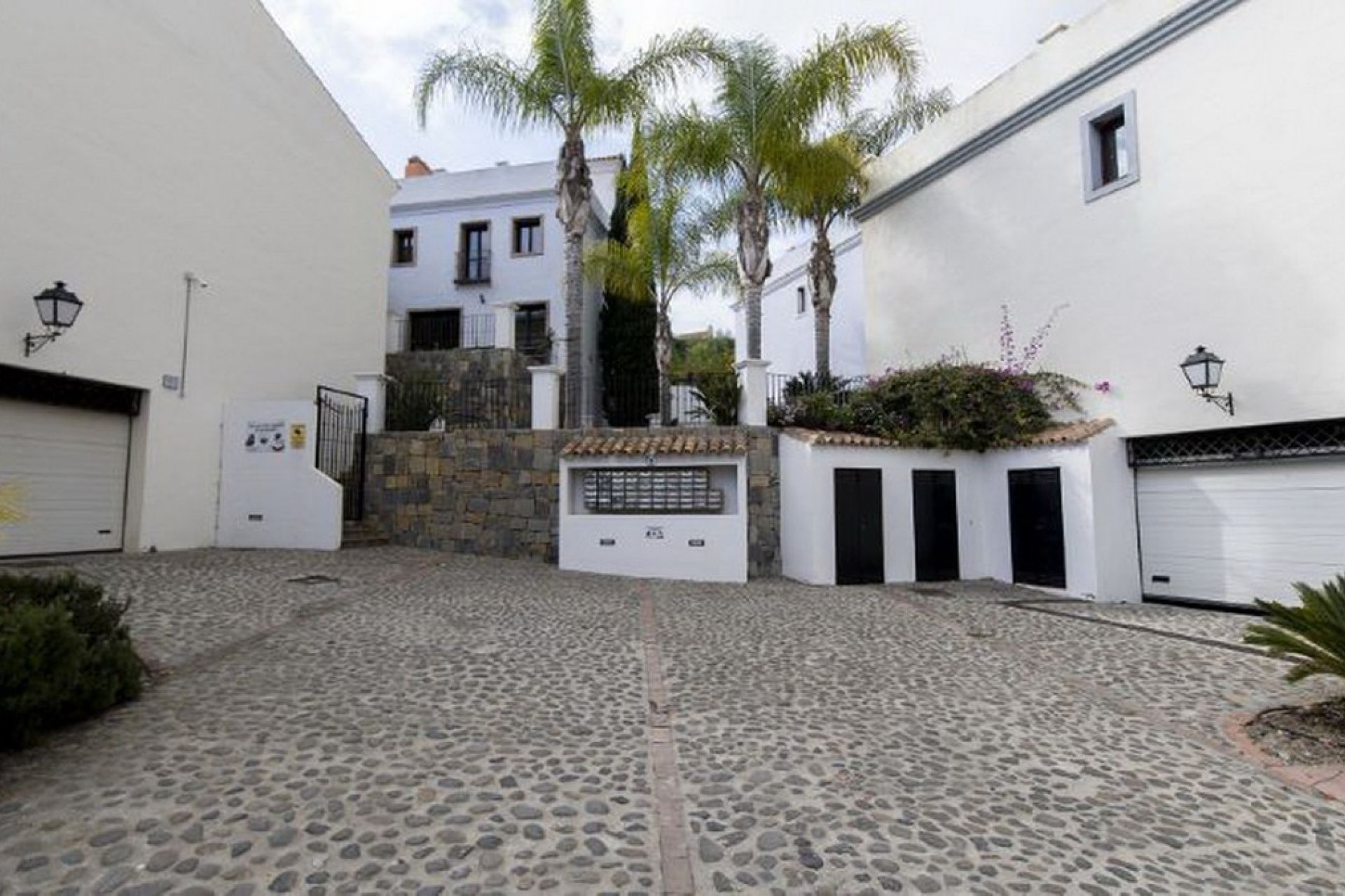 Resale - House - Townhouse - Estepona - Atalaya