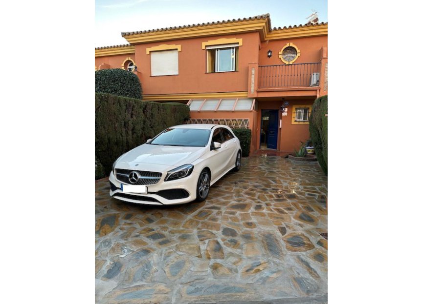 Resale - House - Townhouse - Estepona - Atalaya