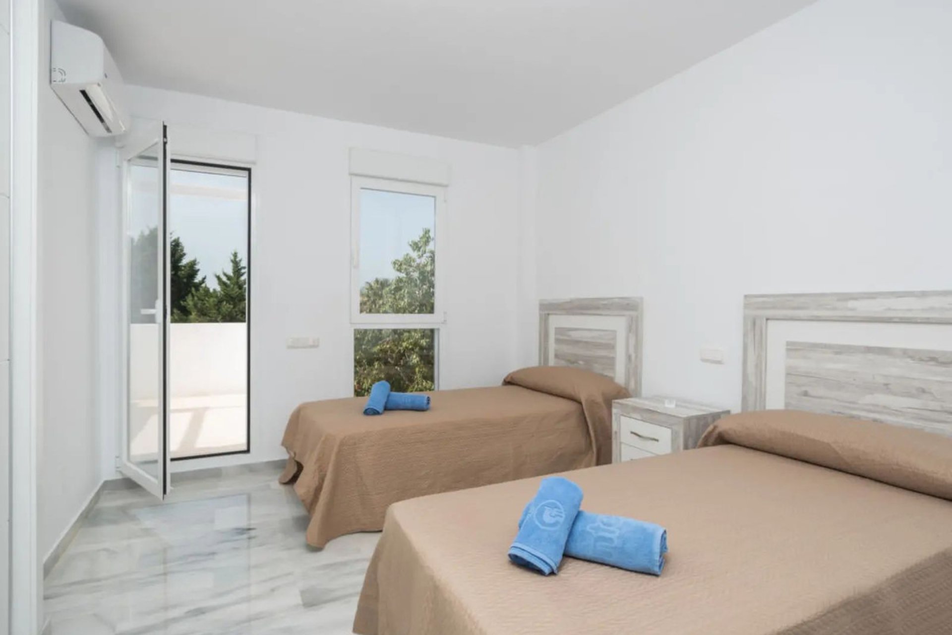 Resale - House - Townhouse - Estepona - Atalaya