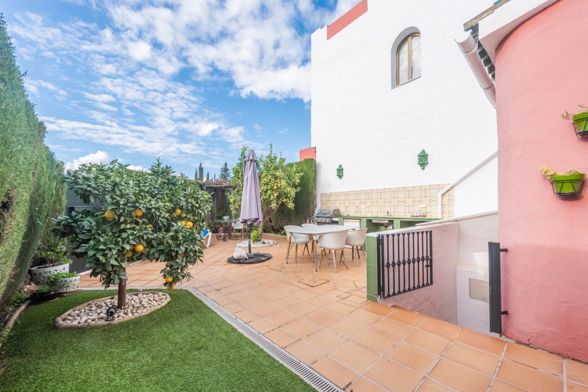 Resale - House - Townhouse - Estepona - Bel Air