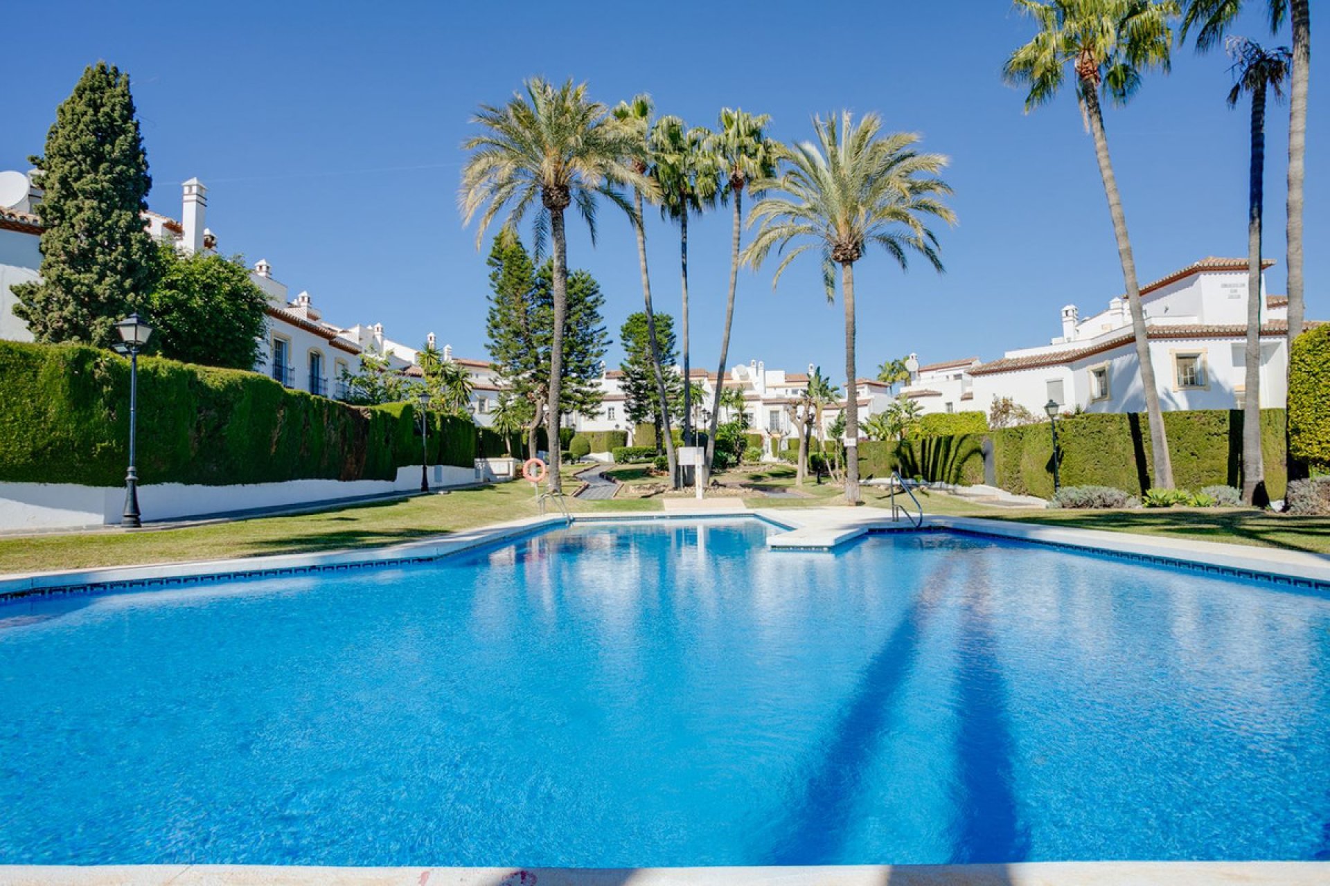 Resale - House - Townhouse - Estepona - Bel Air