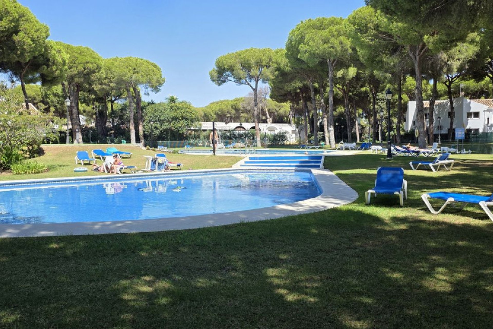 Resale - House - Townhouse - Estepona - Benamara