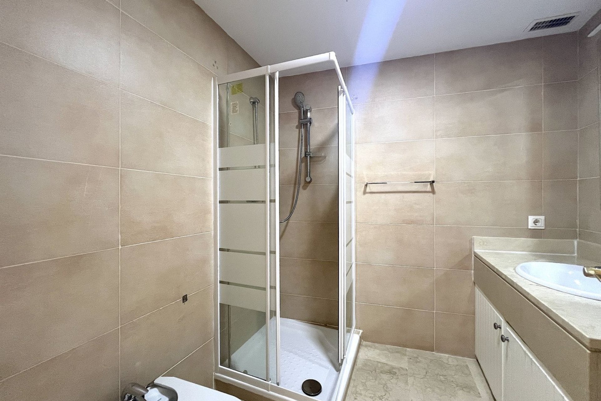 Resale - House - Townhouse - Estepona - Benamara