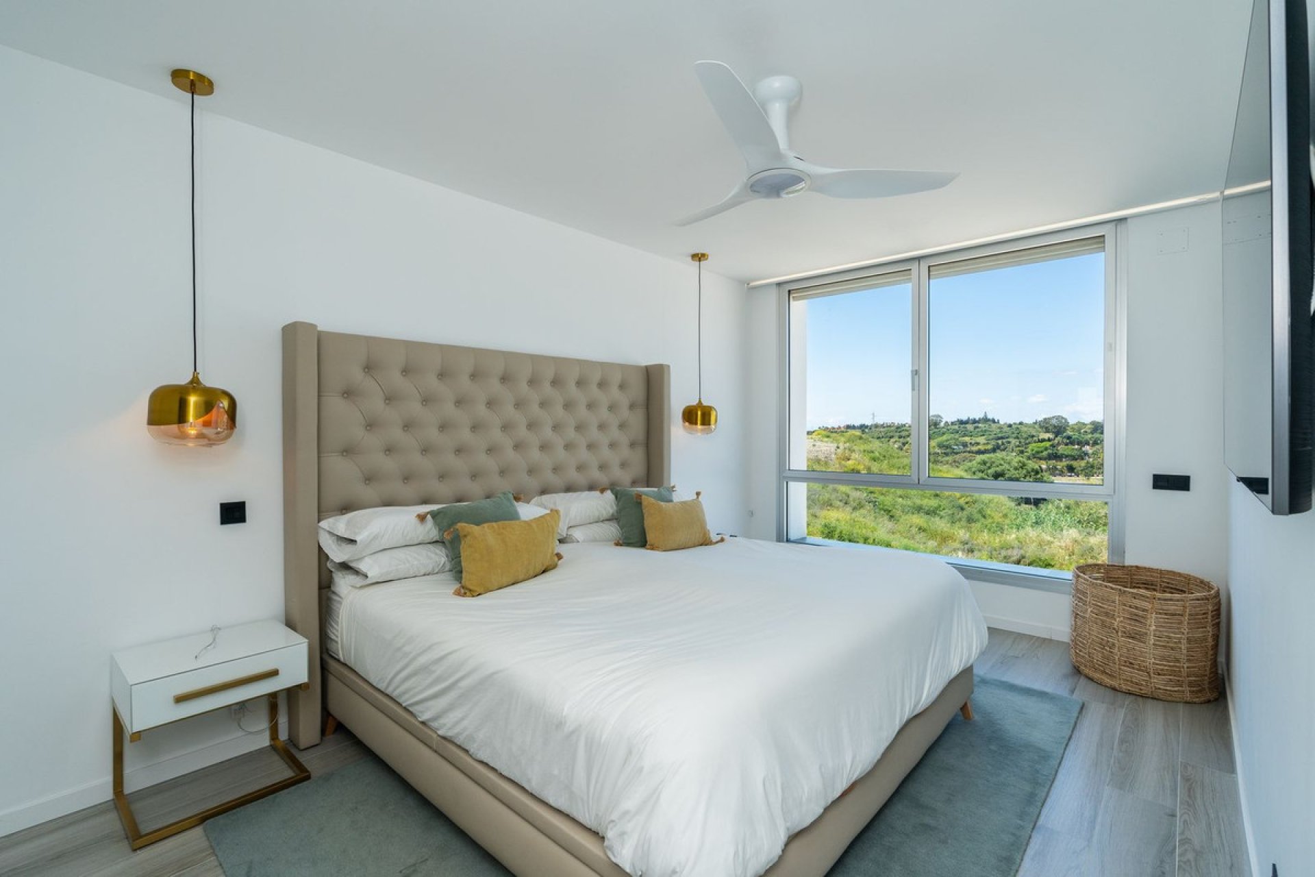 Resale - House - Townhouse - Estepona - Cancelada