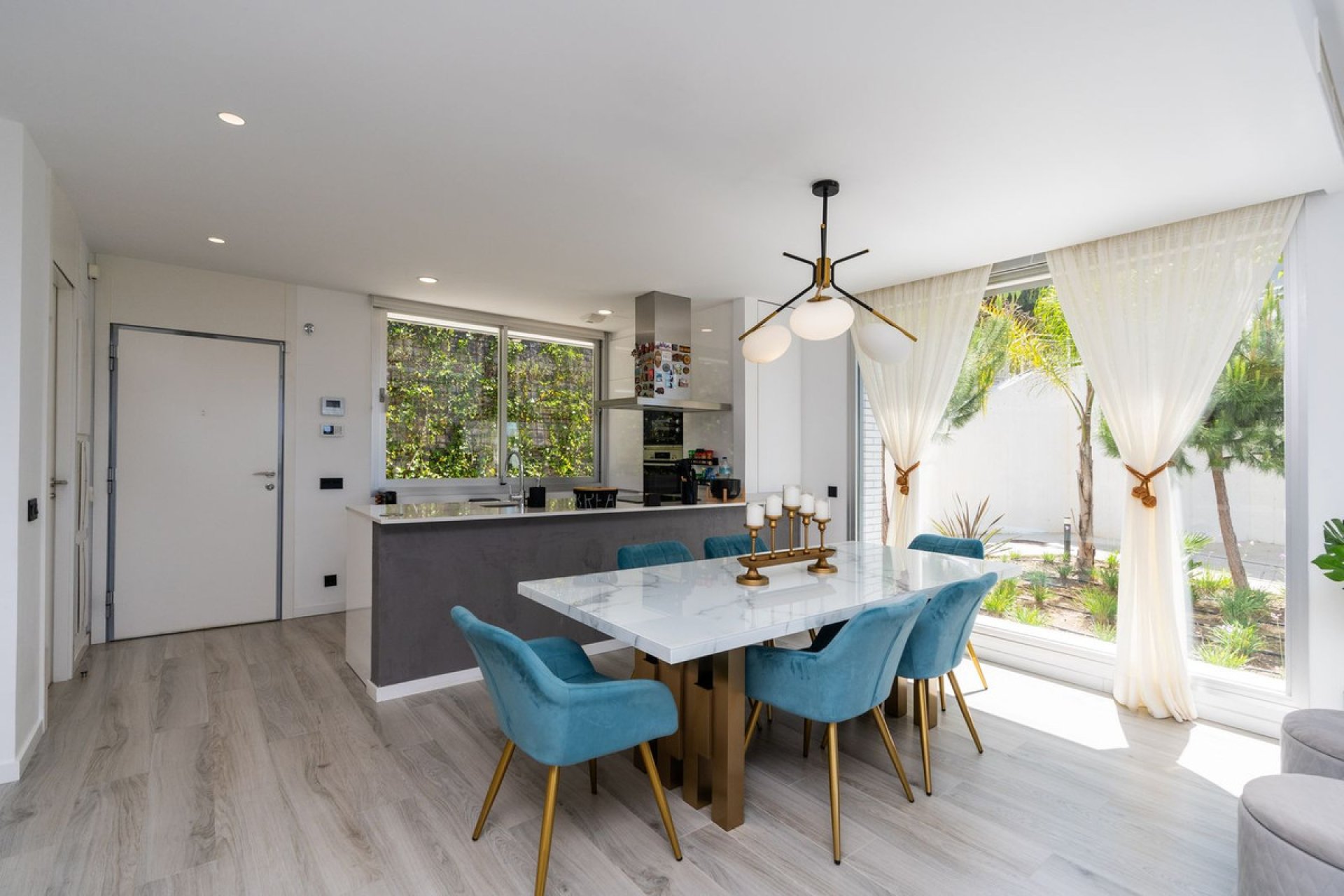 Resale - House - Townhouse - Estepona - Cancelada