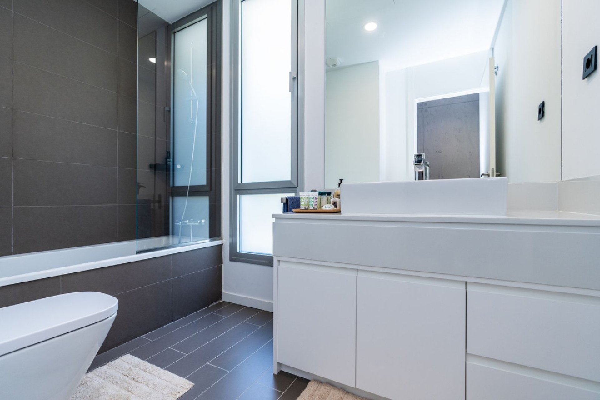 Resale - House - Townhouse - Estepona - Cancelada