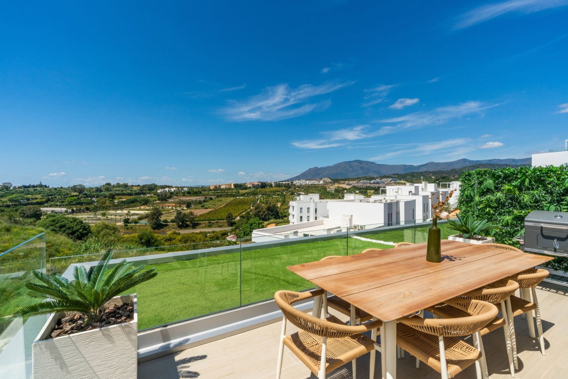 Resale - House - Townhouse - Estepona - Cancelada