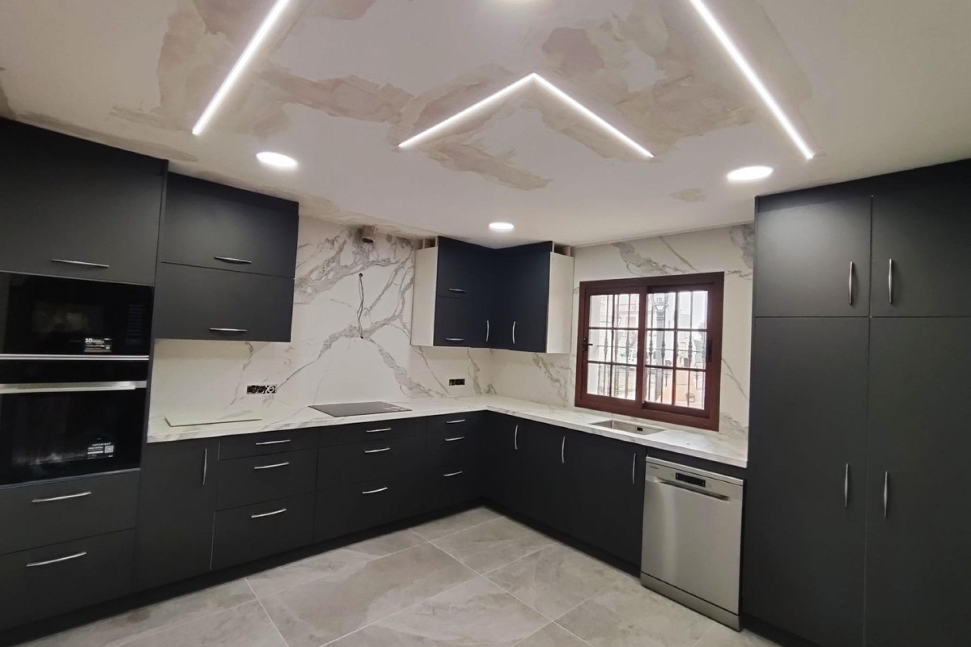 Resale - House - Townhouse - Estepona - Cancelada