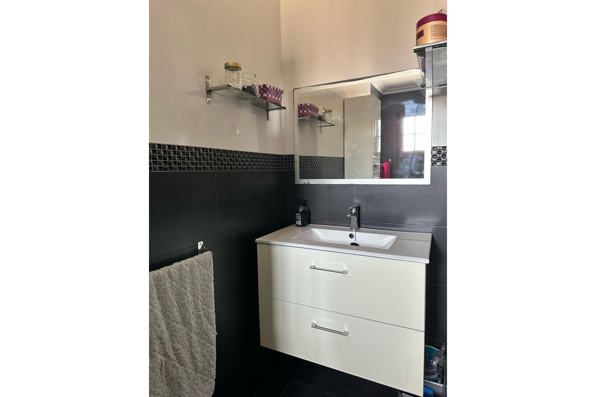 Resale - House - Townhouse - Estepona - Cancelada