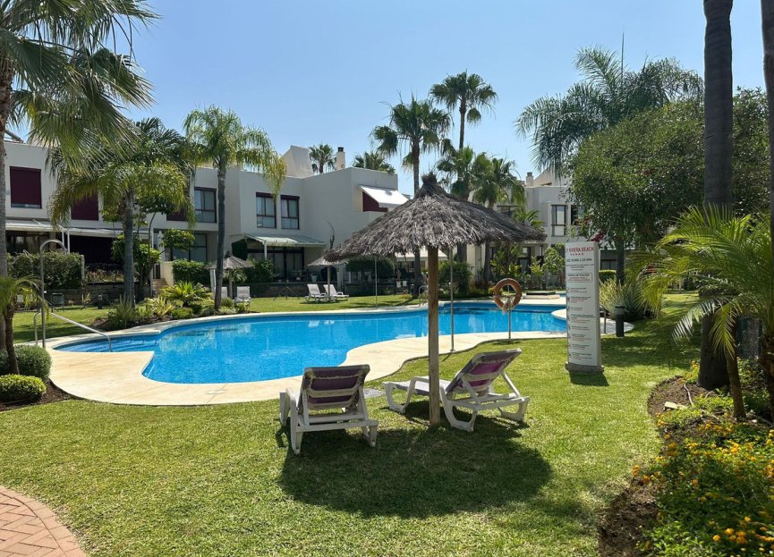 Resale - House - Townhouse - Estepona - Cancelada