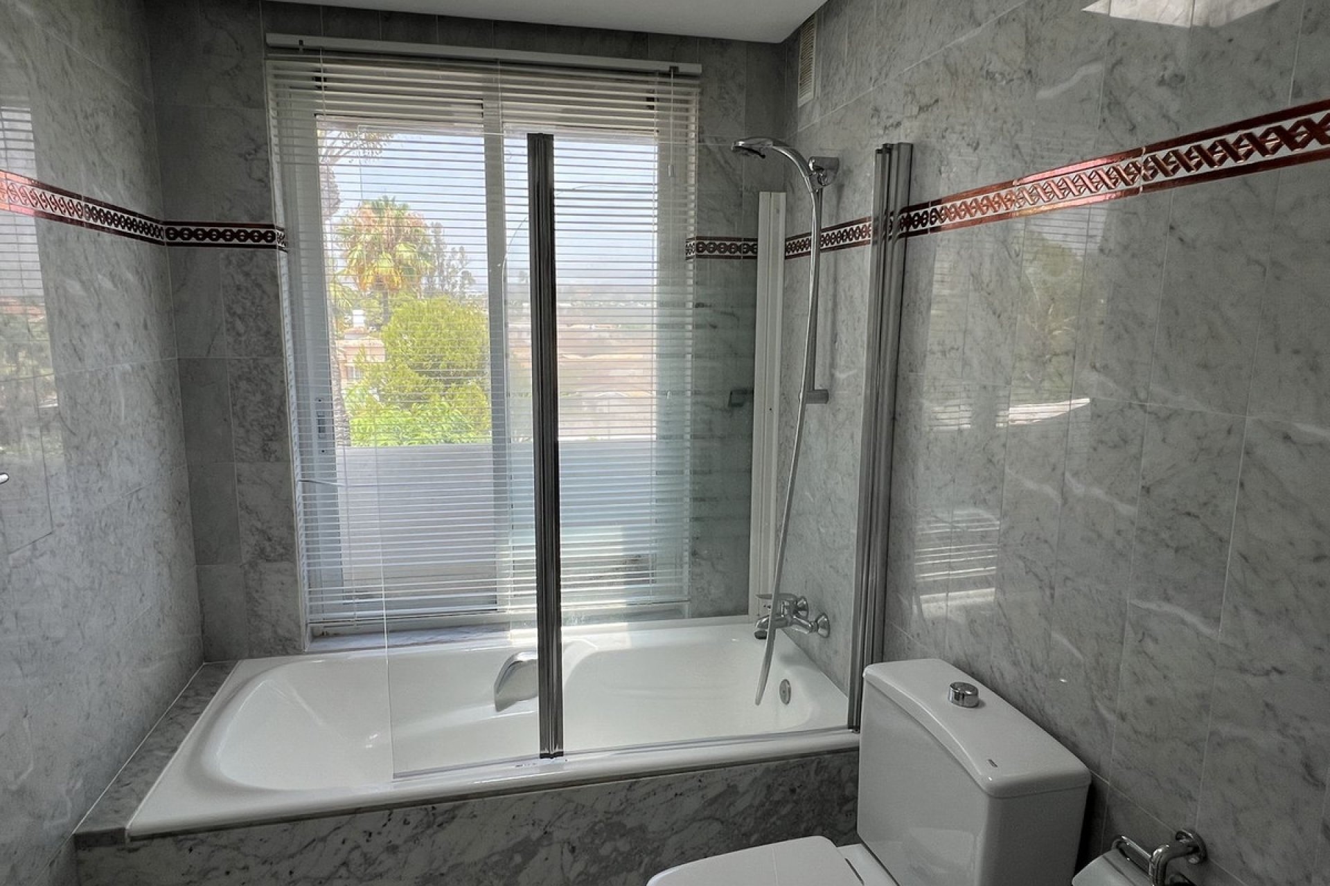 Resale - House - Townhouse - Estepona - Costalita