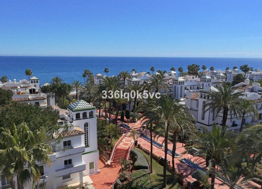 Resale - House - Townhouse - Estepona - Estepona Centro
