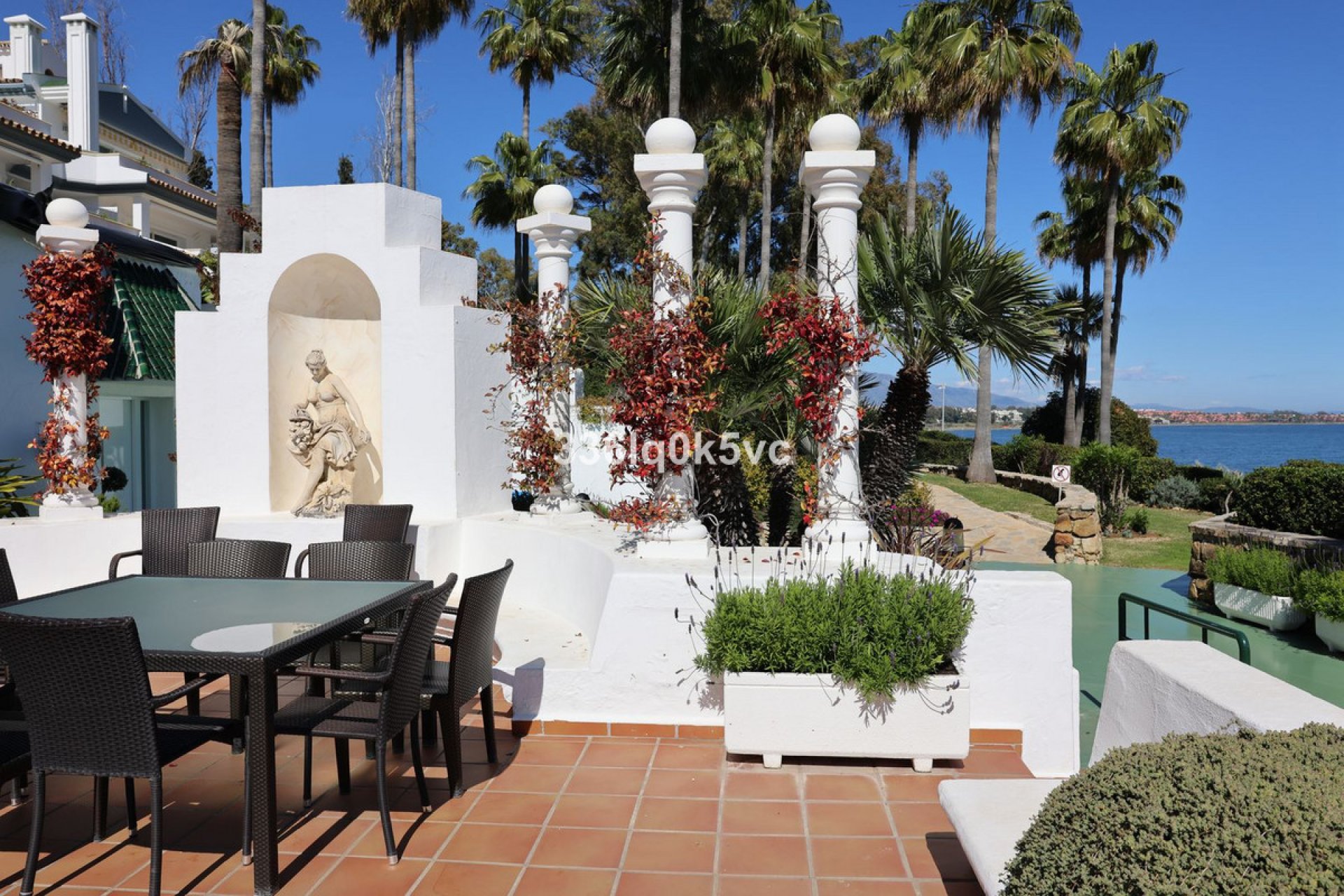 Resale - House - Townhouse - Estepona - Estepona Centro