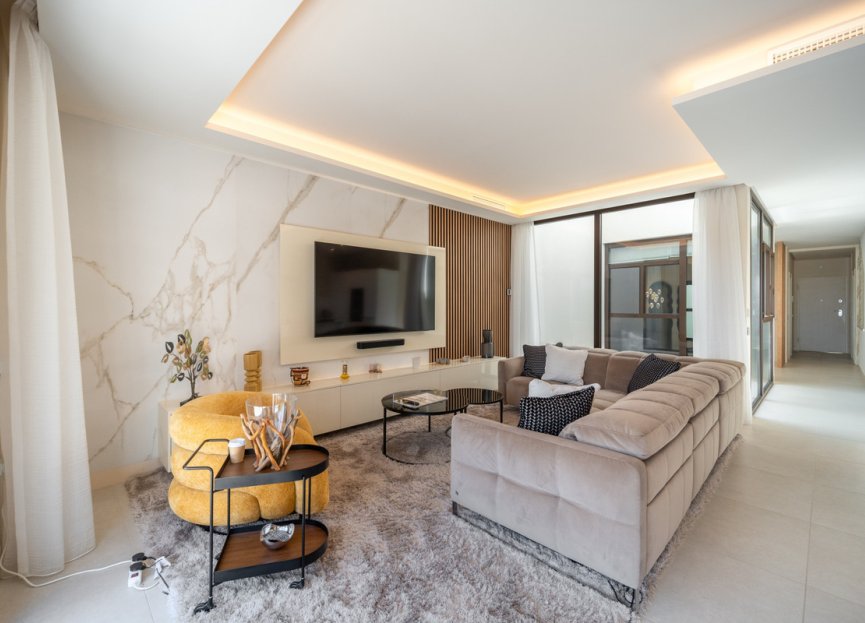 Resale - House - Townhouse - Estepona - Estepona Centro