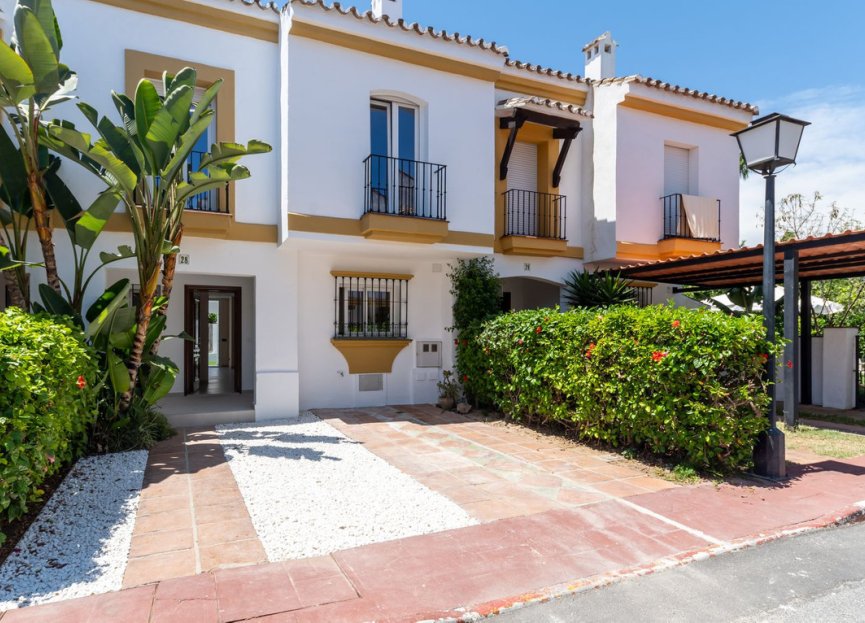Resale - House - Townhouse - Estepona - Estepona Centro