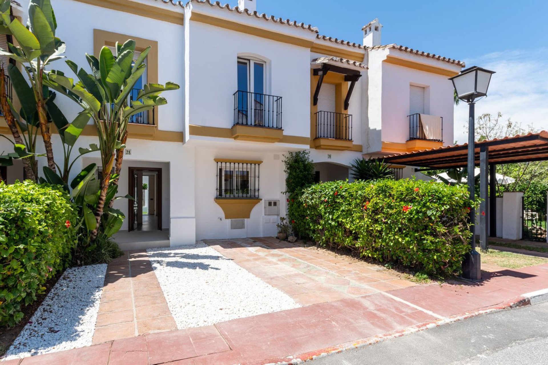Resale - House - Townhouse - Estepona - Estepona Centro