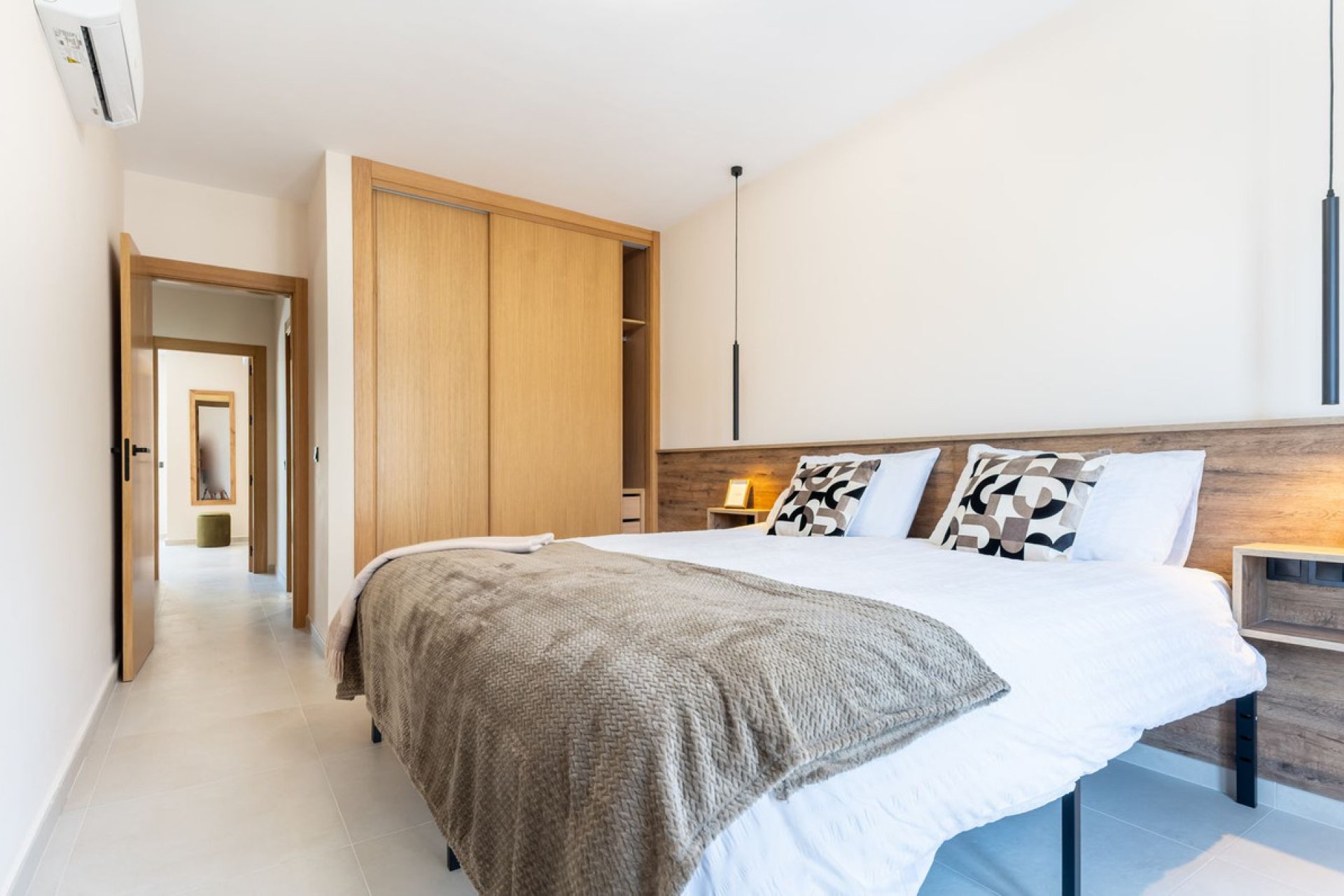 Resale - House - Townhouse - Estepona - Estepona Centro