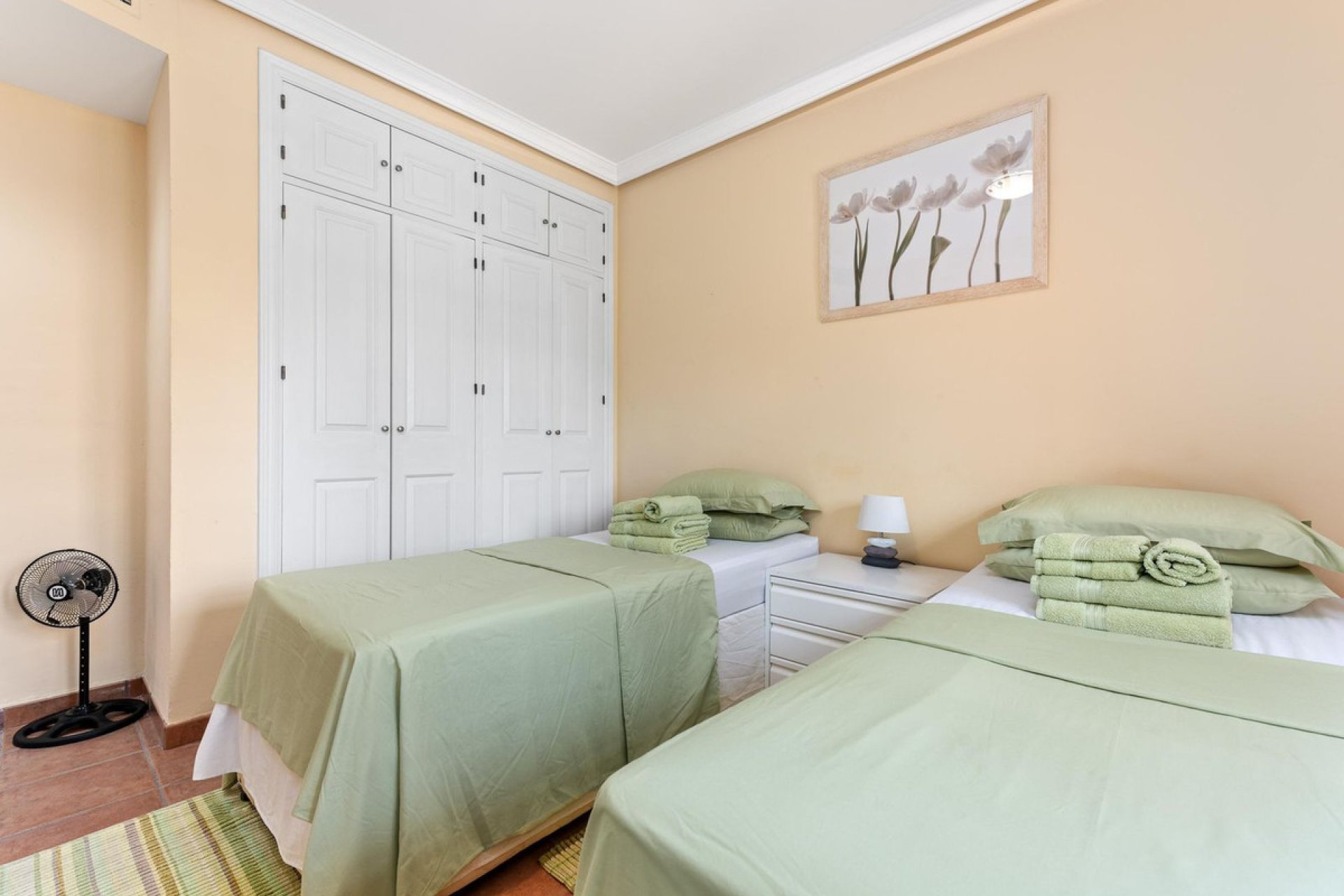 Resale - House - Townhouse - Estepona - Estepona Centro