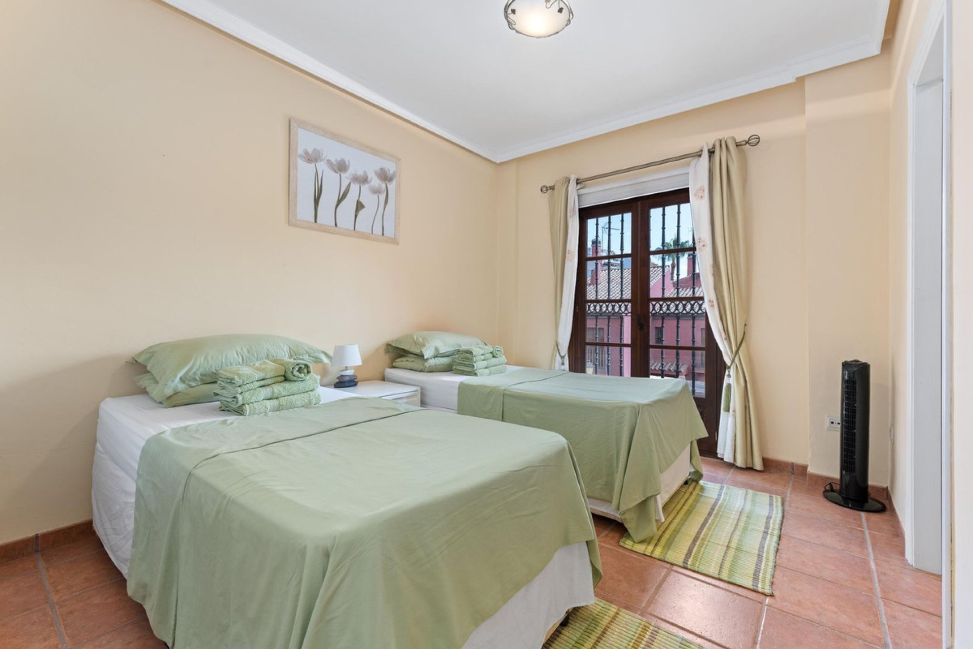 Resale - House - Townhouse - Estepona - Estepona Centro