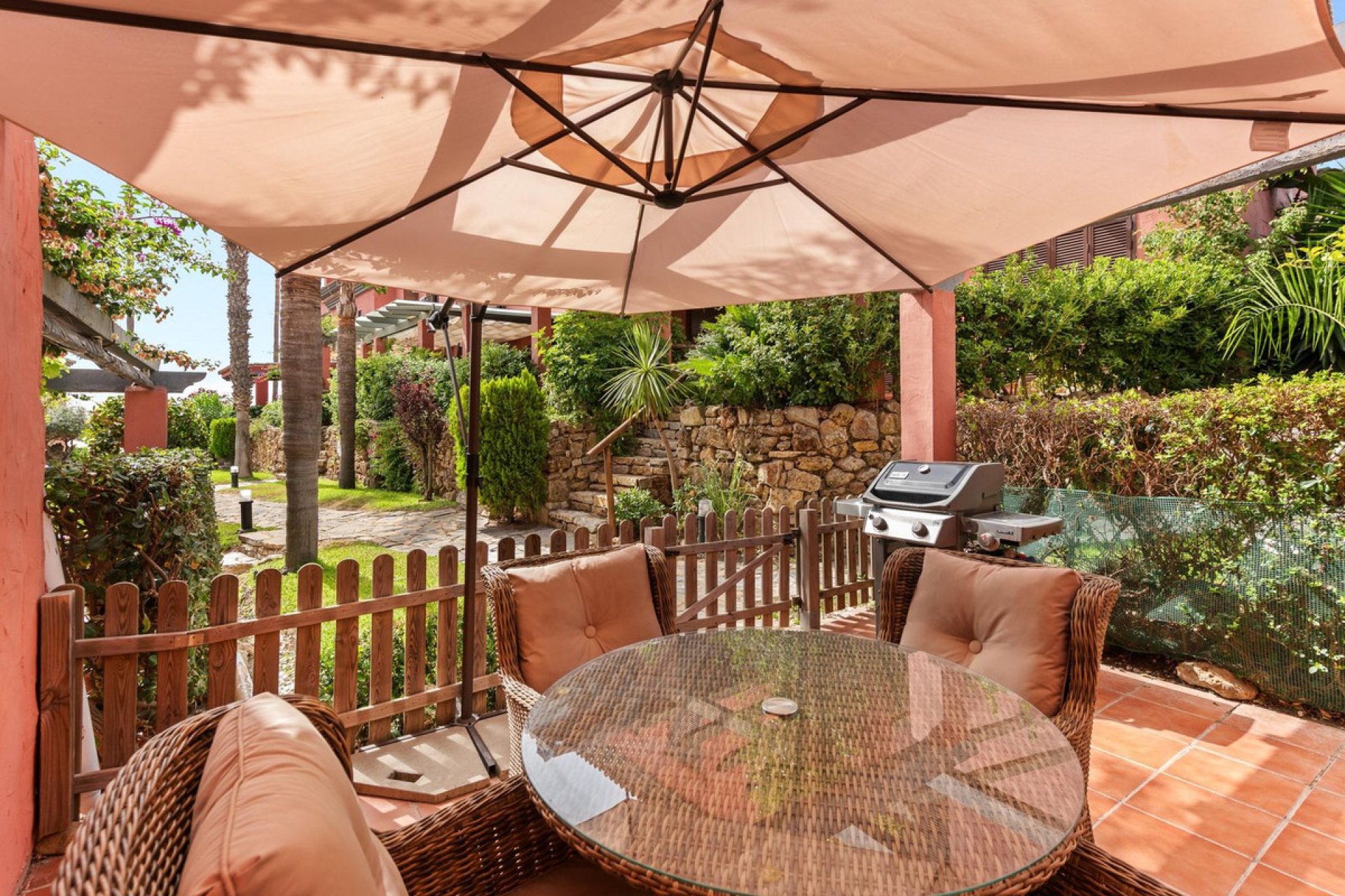 Resale - House - Townhouse - Estepona - Estepona Centro