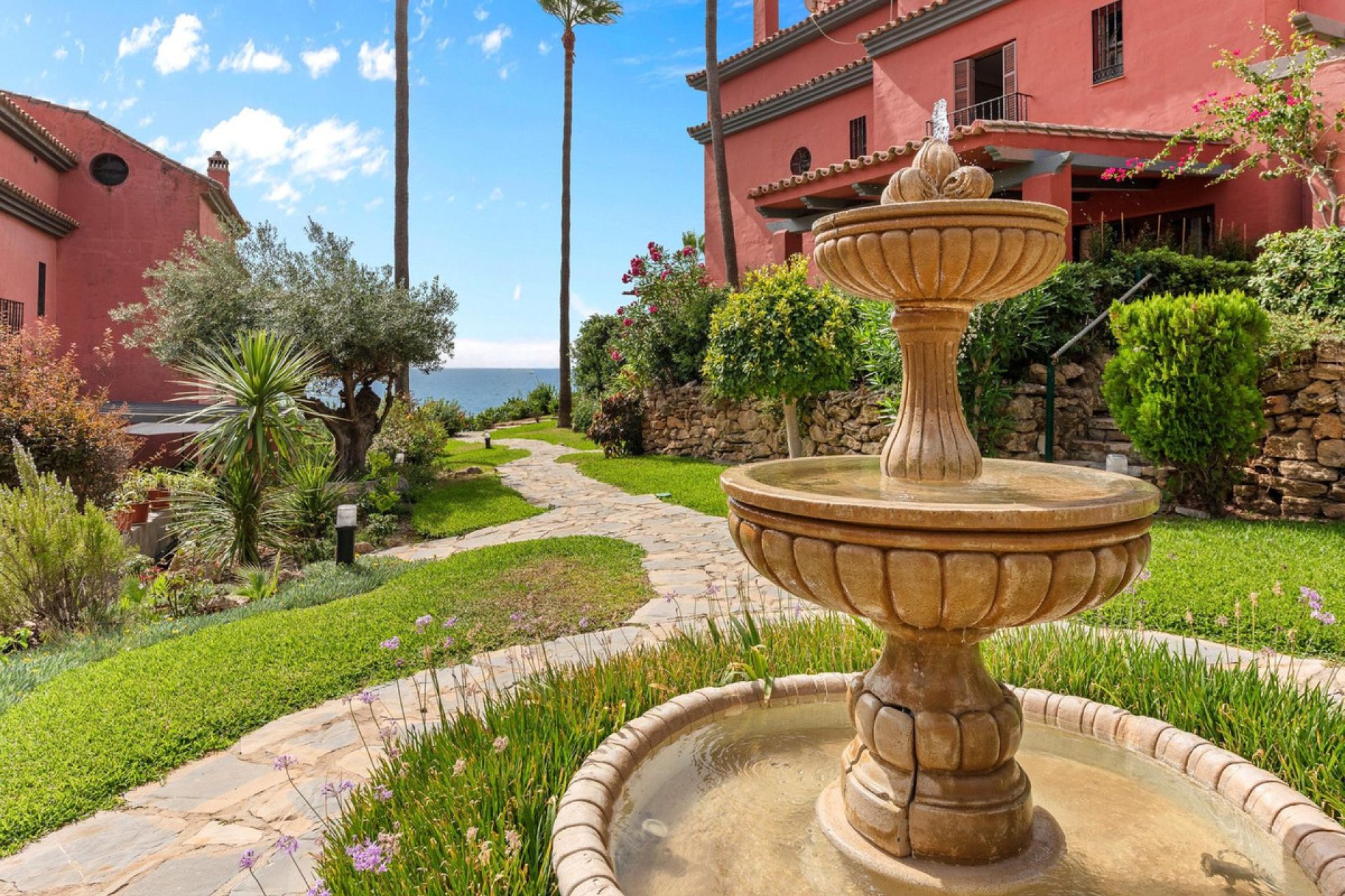 Resale - House - Townhouse - Estepona - Estepona Centro