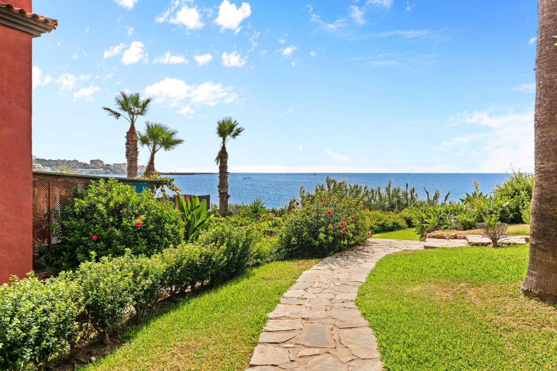 Resale - House - Townhouse - Estepona - Estepona Centro