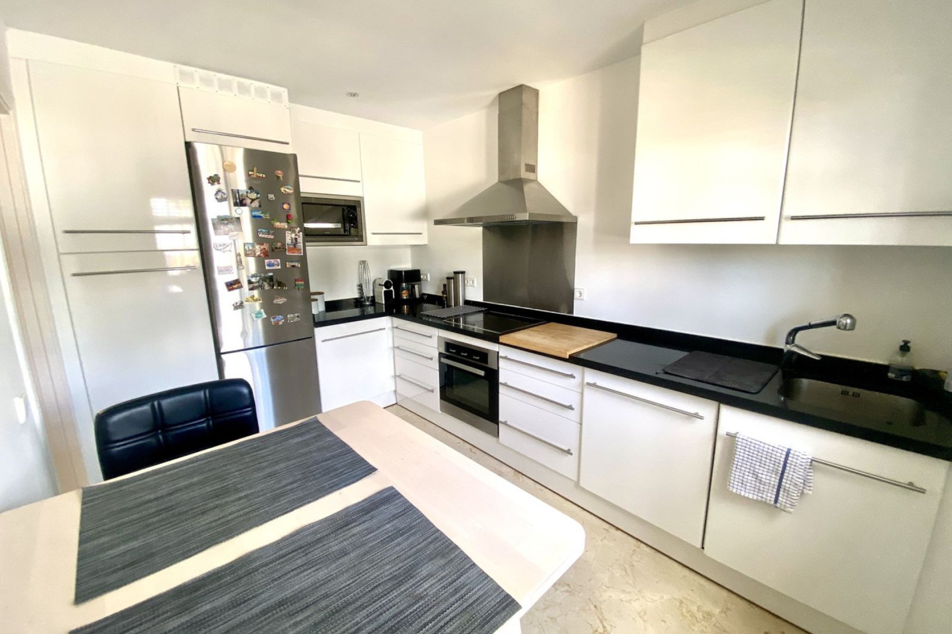 Resale - House - Townhouse - Estepona - Estepona Centro