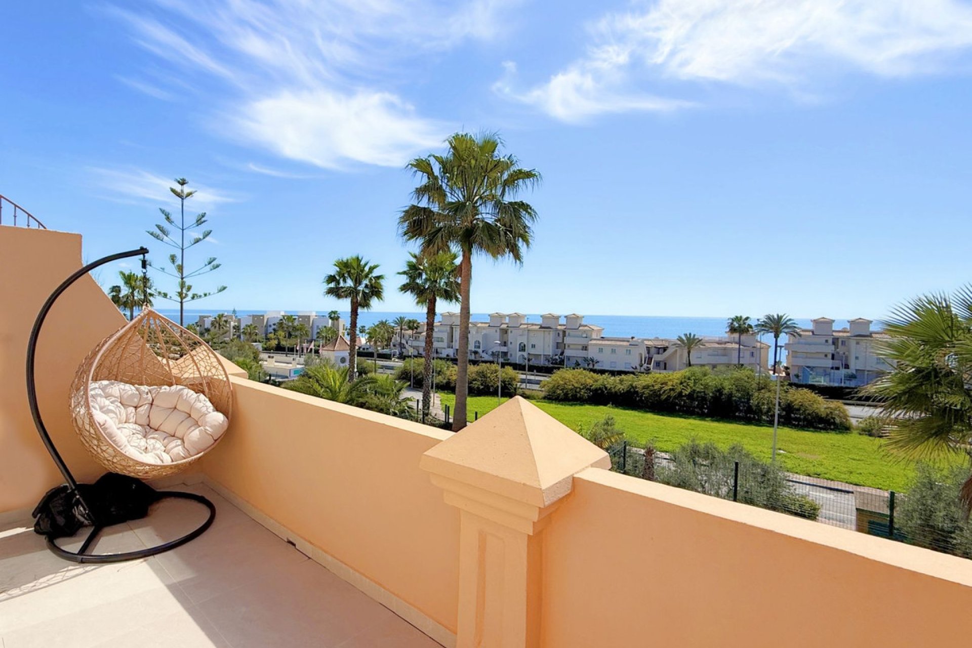 Resale - House - Townhouse - Estepona - Estepona Centro
