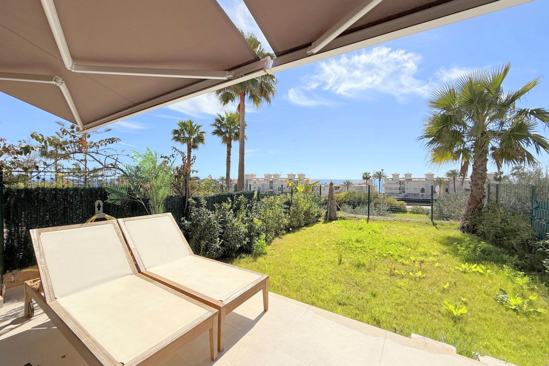 Resale - House - Townhouse - Estepona - Estepona Centro