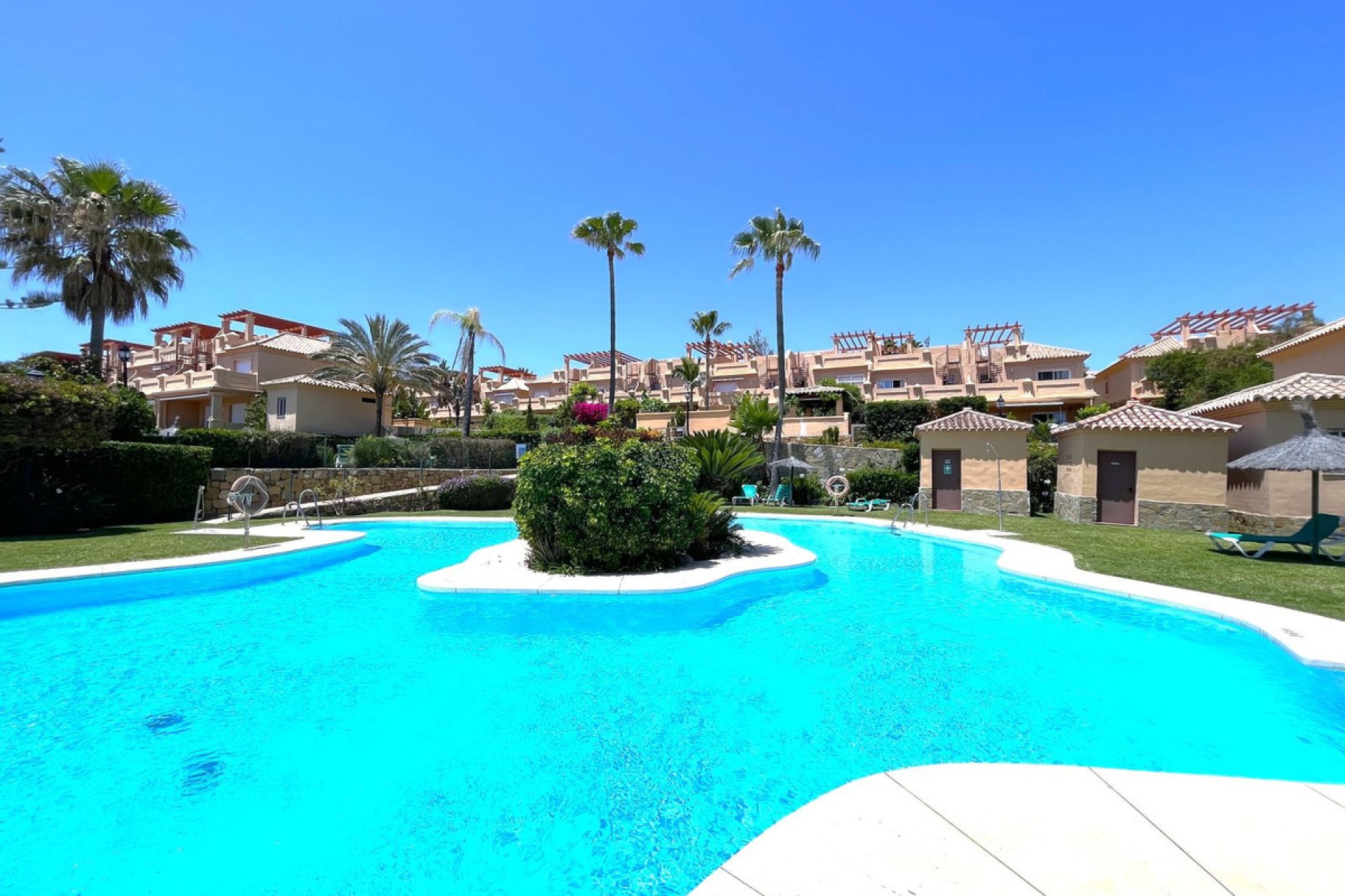 Resale - House - Townhouse - Estepona - Estepona Centro