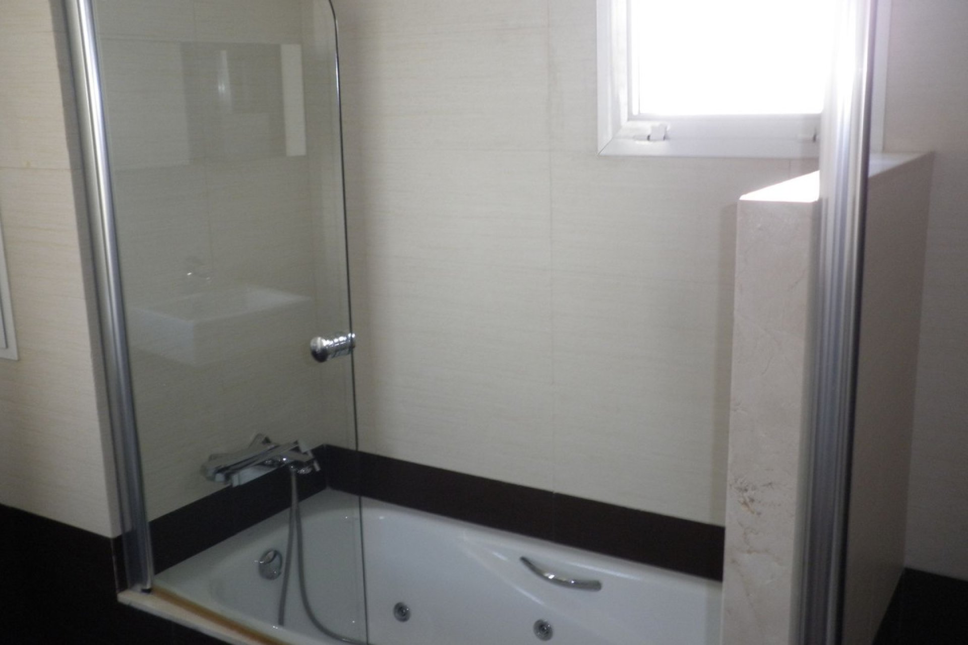 Resale - House - Townhouse - Estepona - Estepona Centro