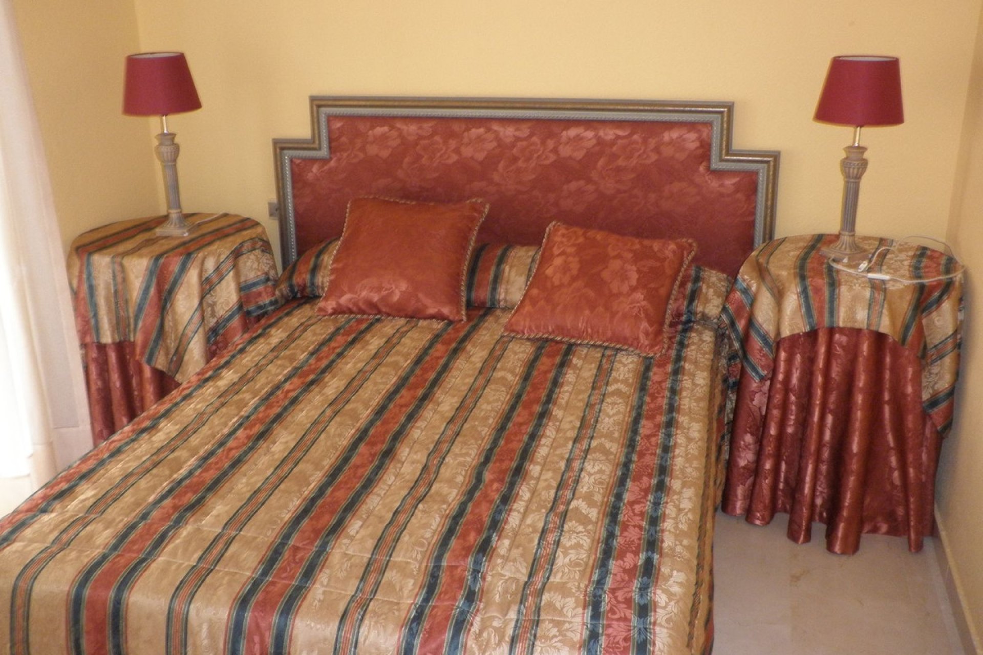 Resale - House - Townhouse - Estepona - Estepona Centro