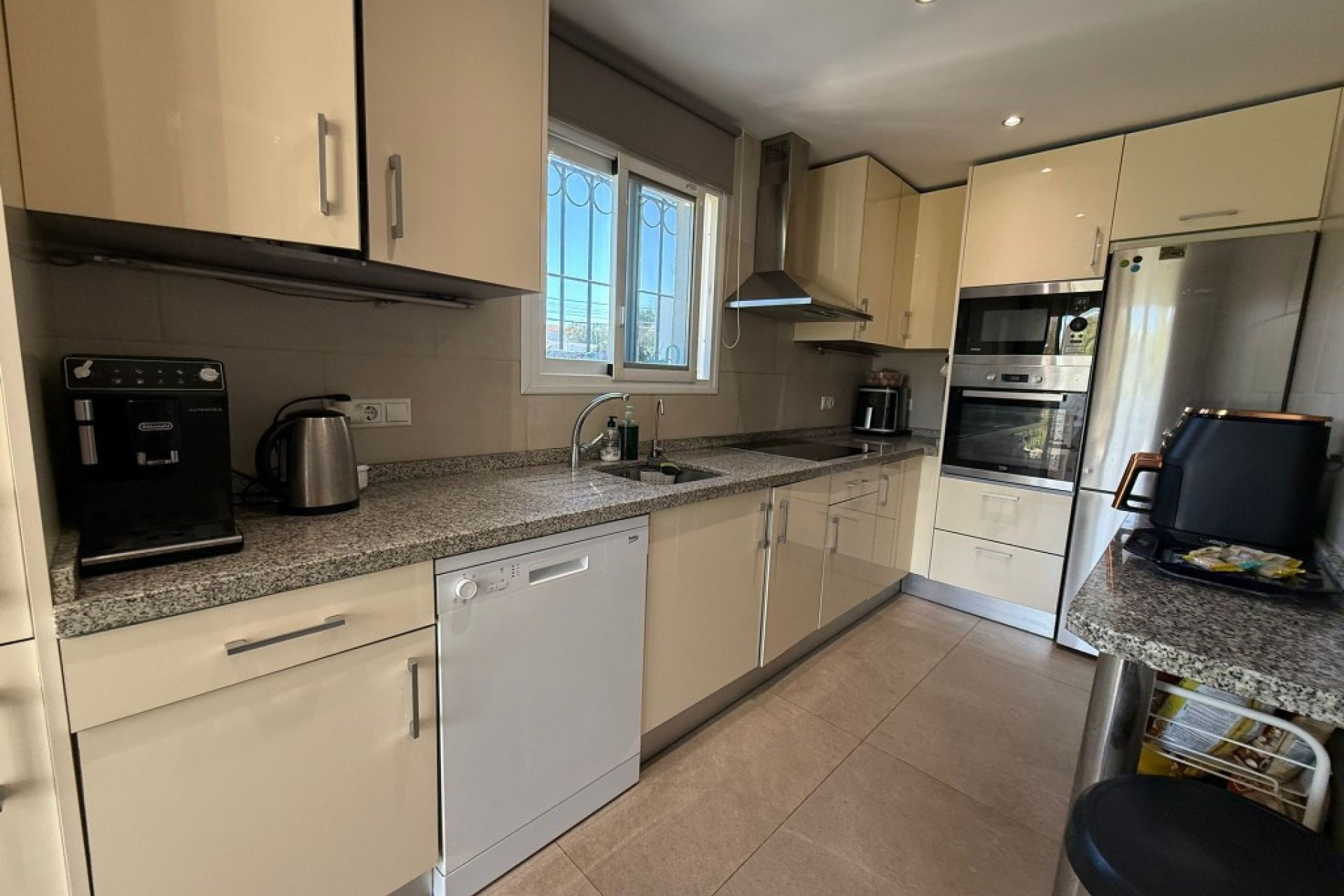 Resale - House - Townhouse - Estepona - Estepona Centro